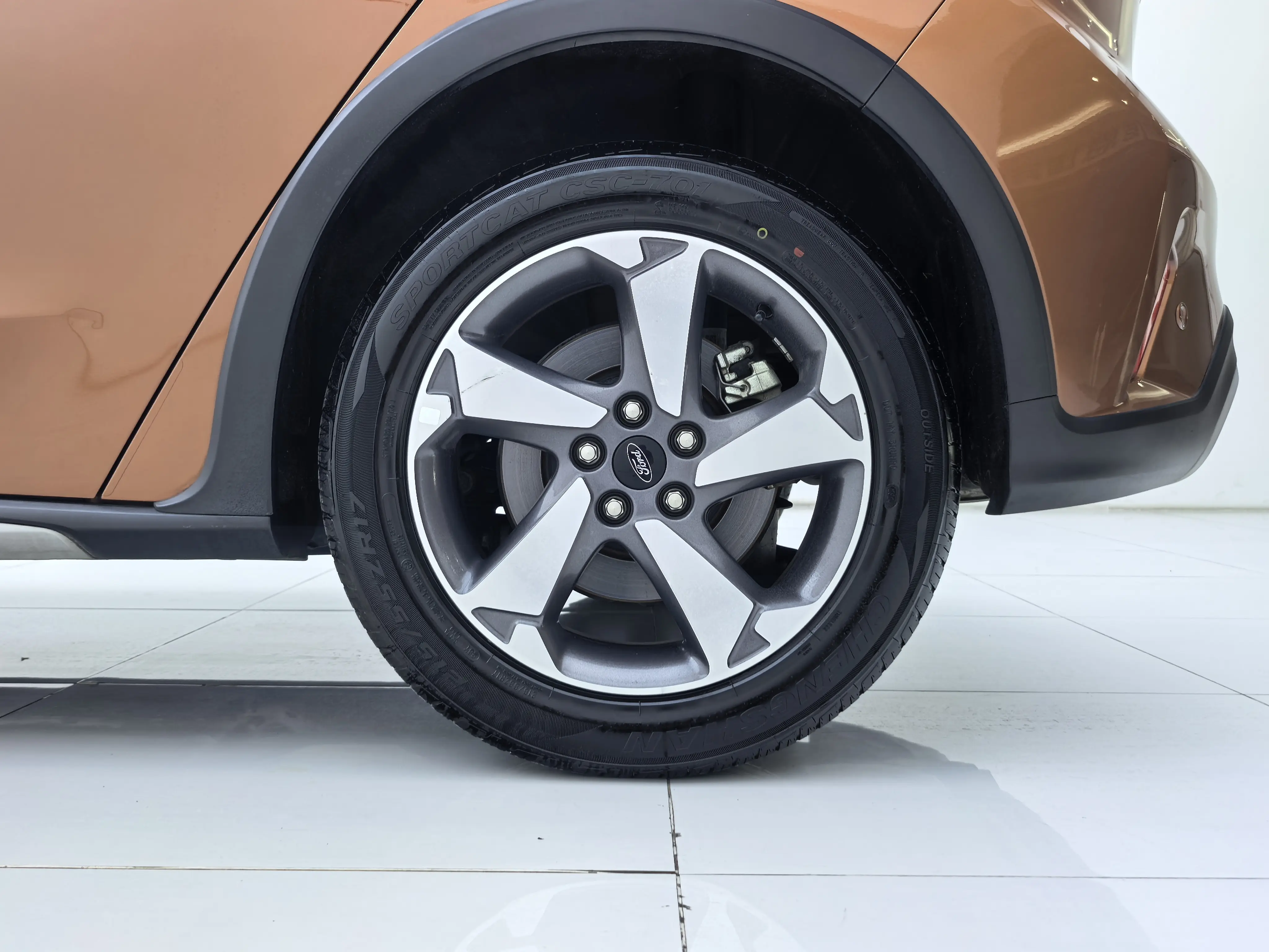 Ford Fox Active