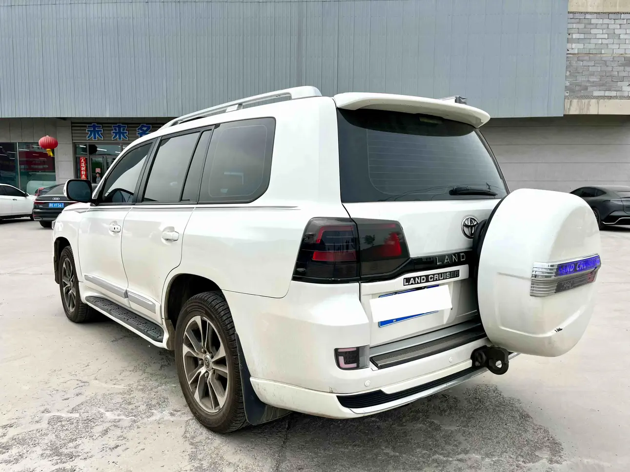 Toyota Land Cruiser