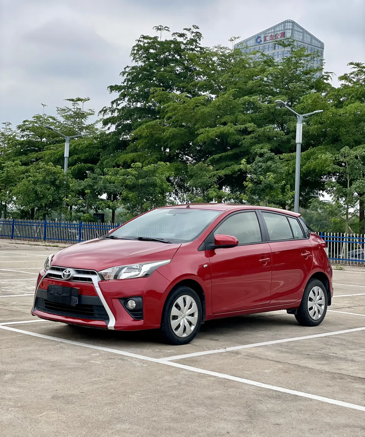 Toyota Yaris L