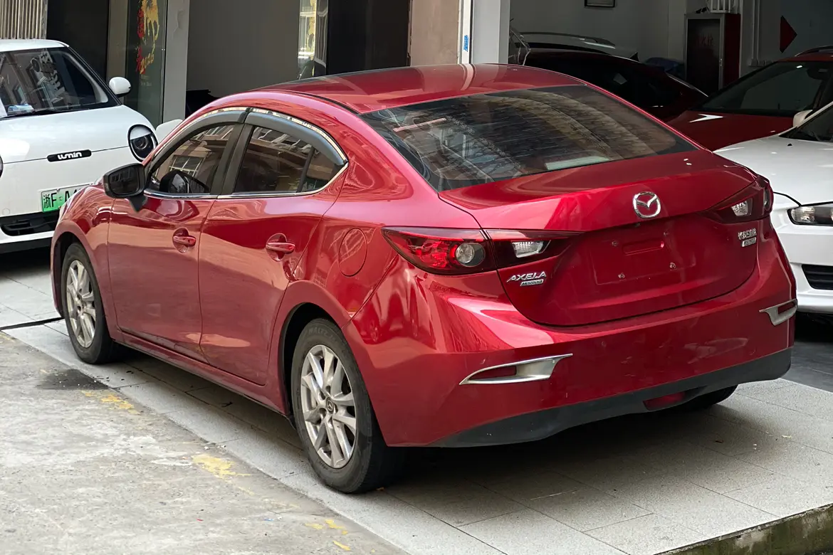 Mazda Axela
