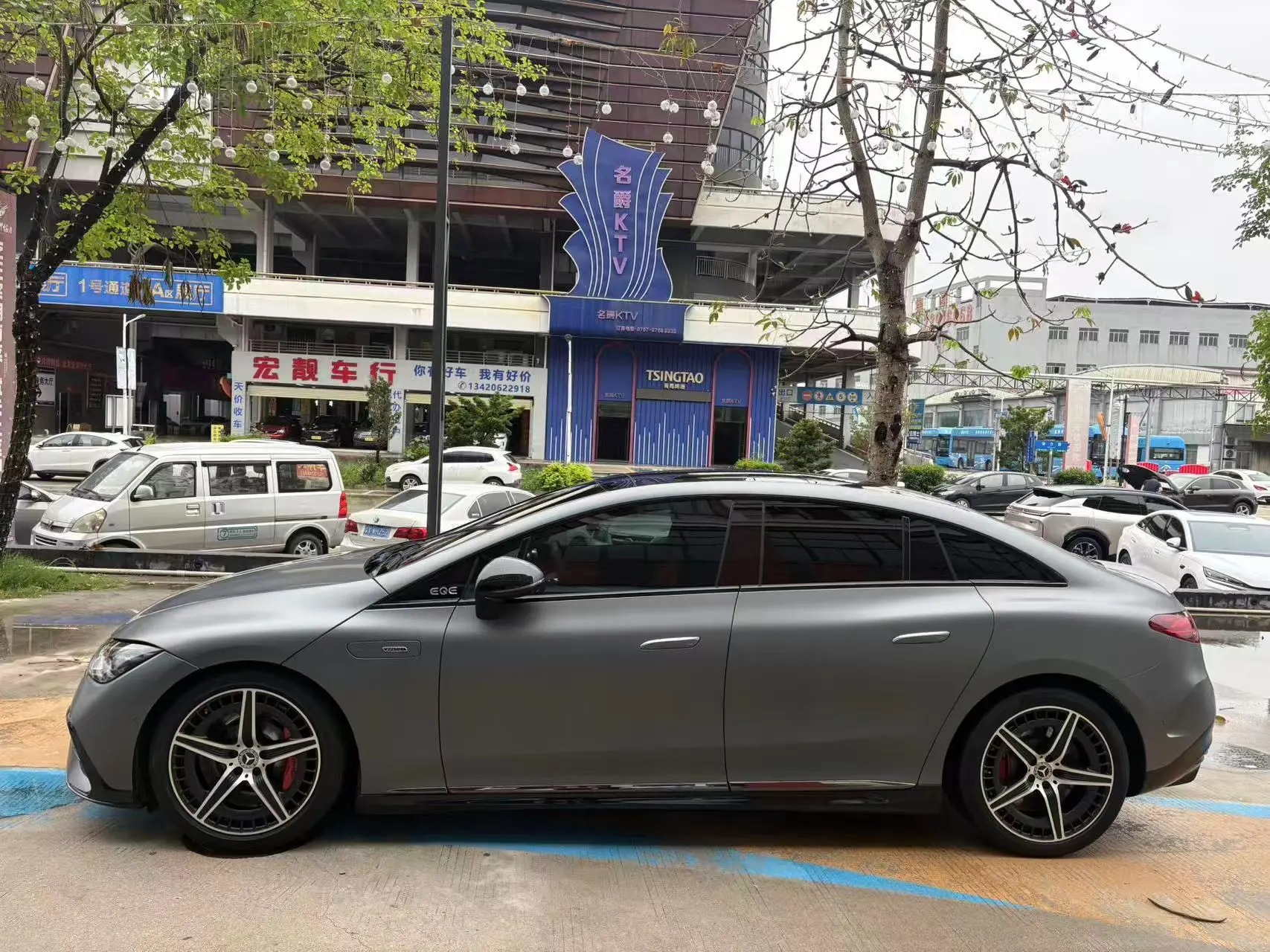 Mercedes-Benz EQE AMG