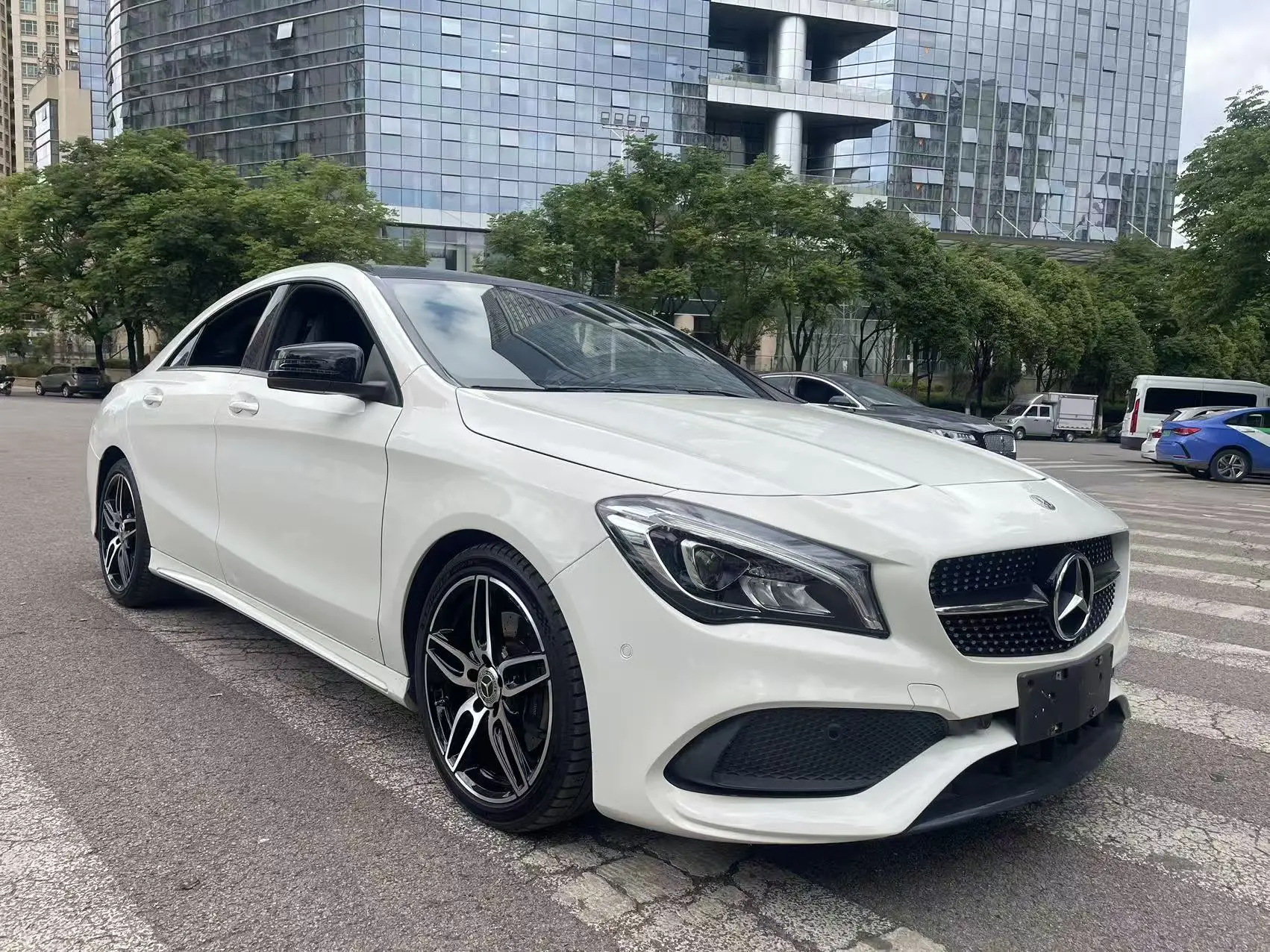 Mercedes-Benz CLA (Imported)
