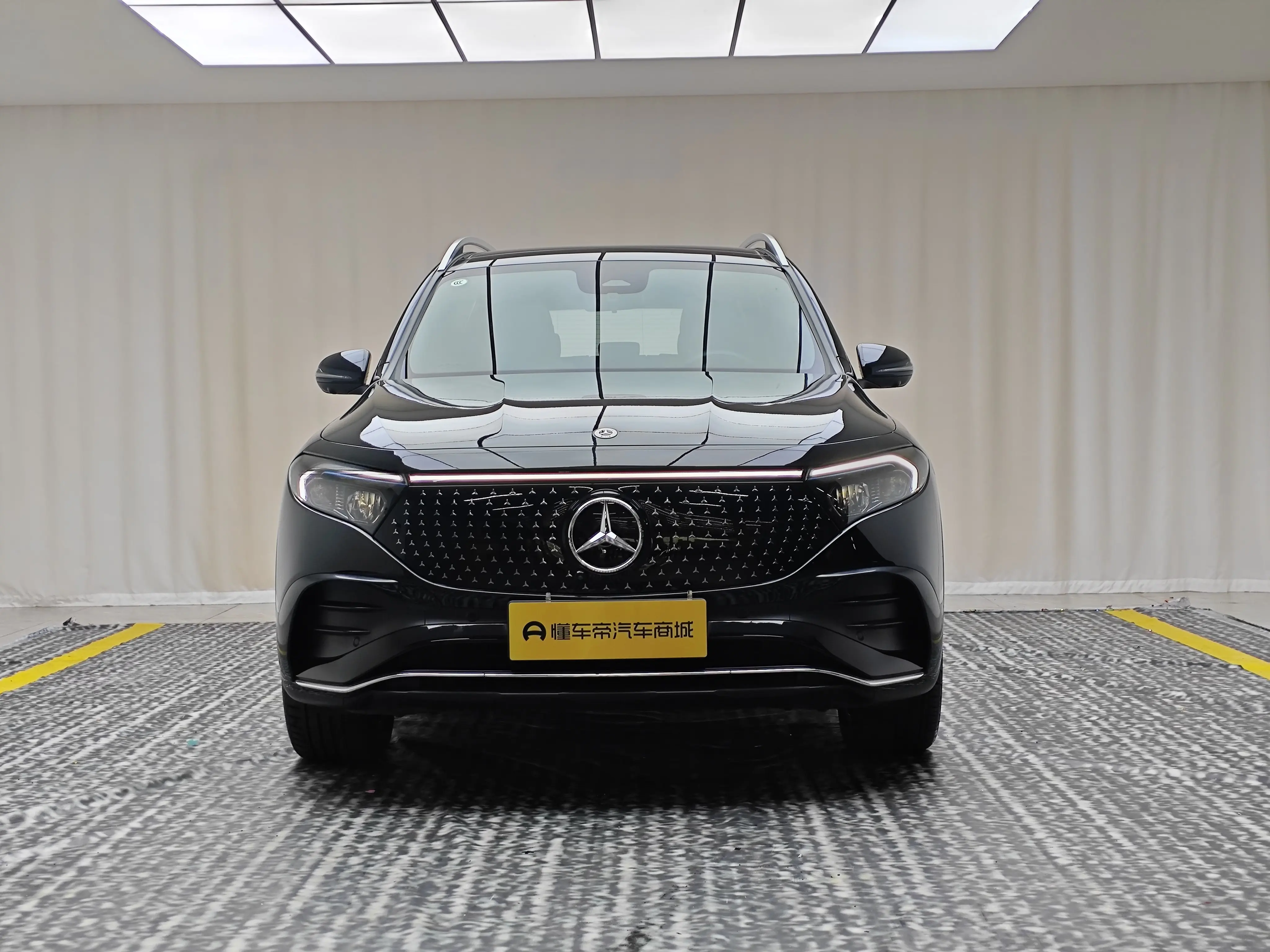 Mercedes-Benz EQB