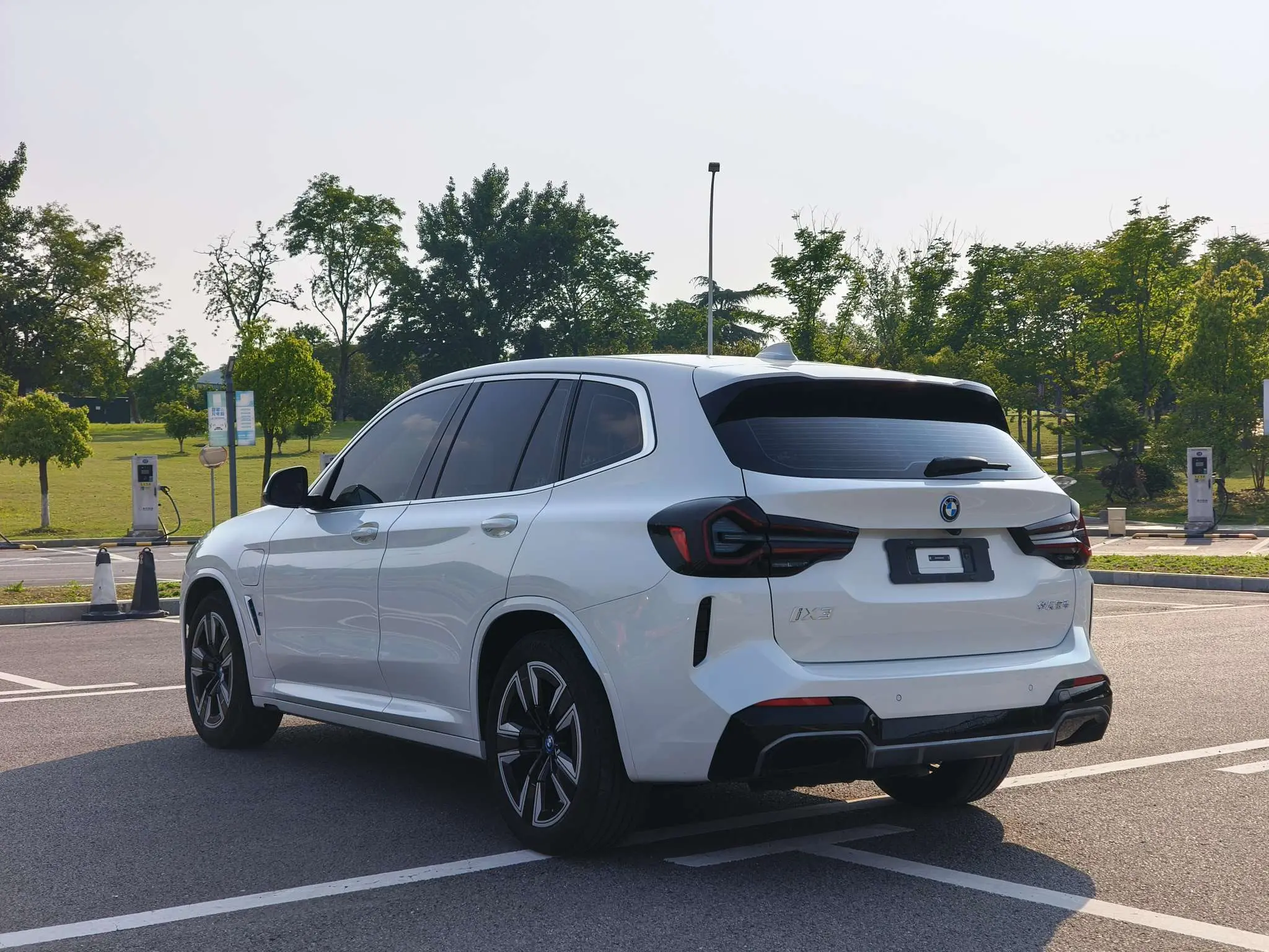 BMW iX3