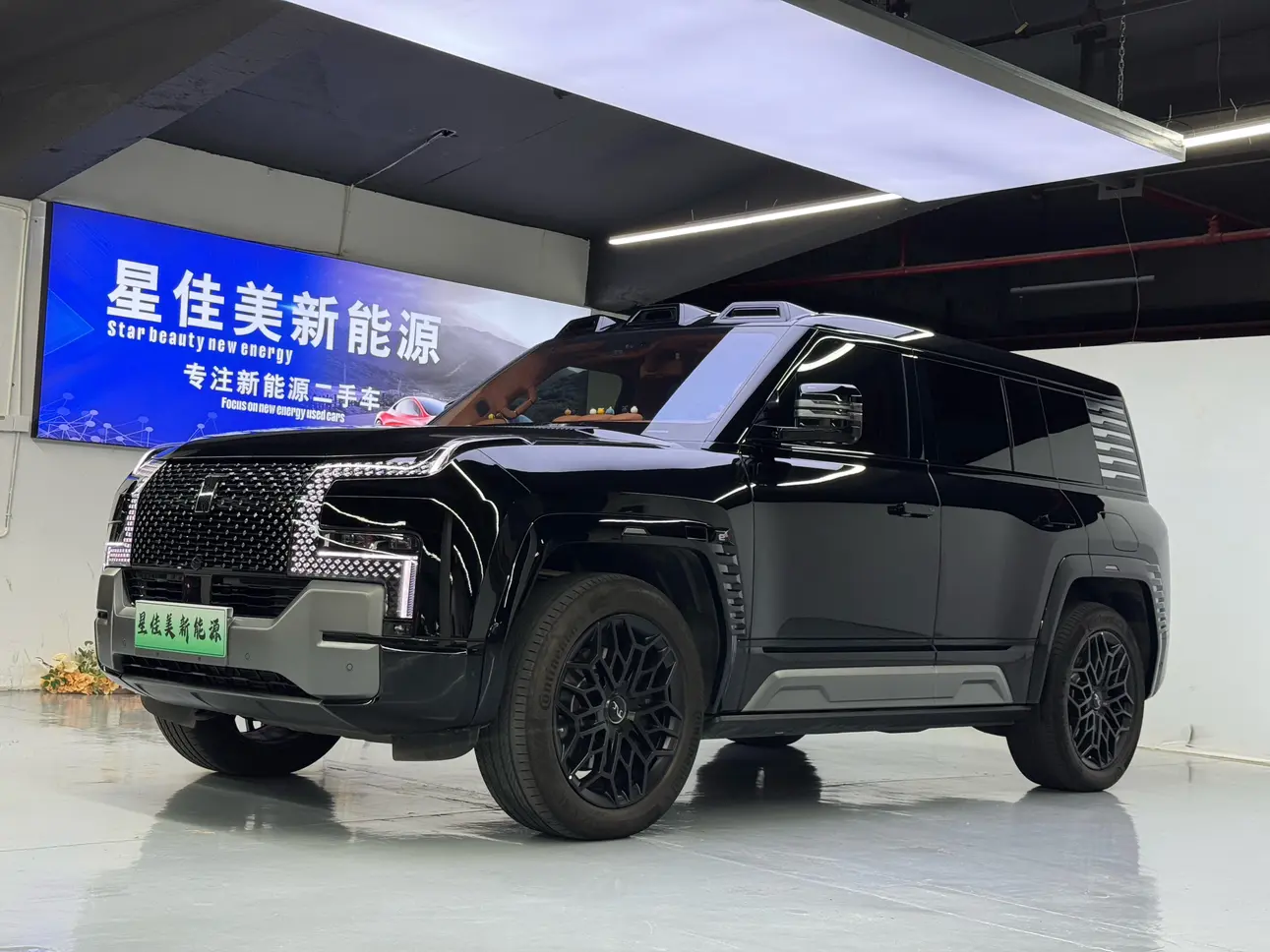 BYD Yangwang U8