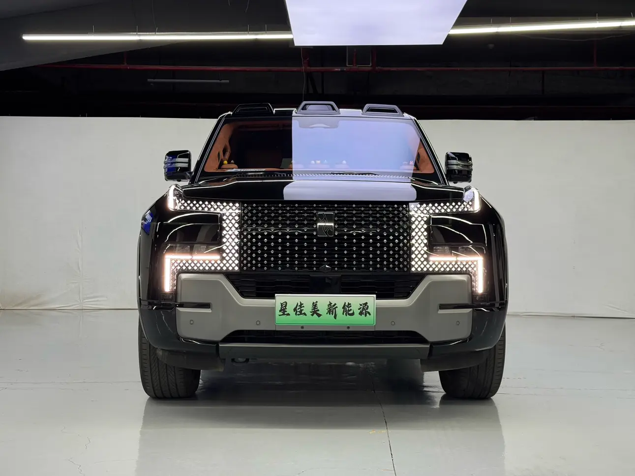 BYD Yangwang U8