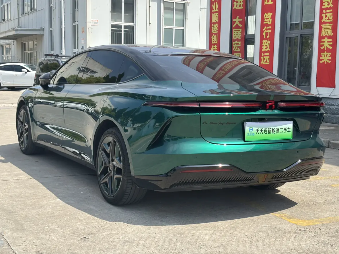 Rising Auto Feifan F7