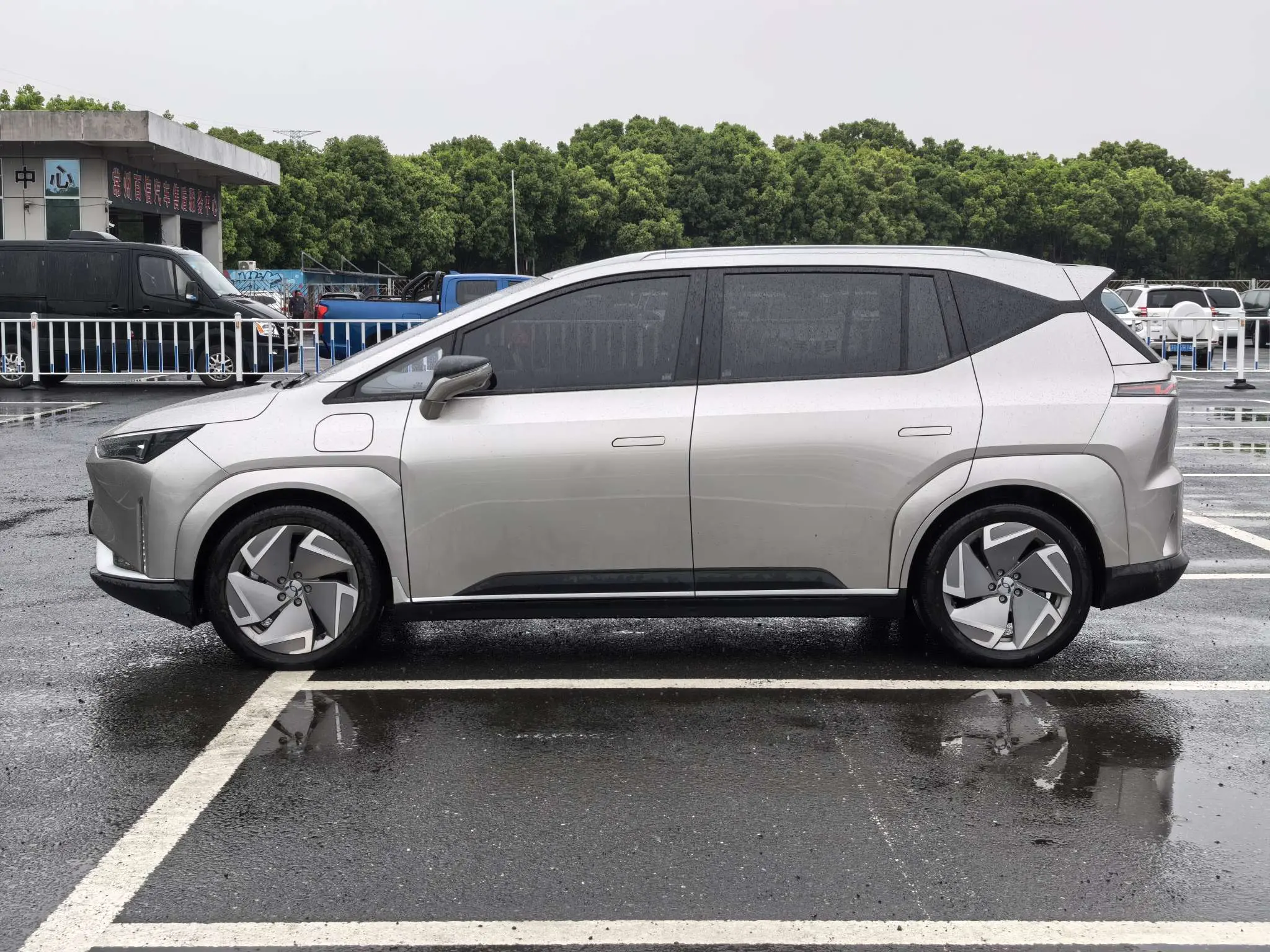 HYCAN Hechuang Z03