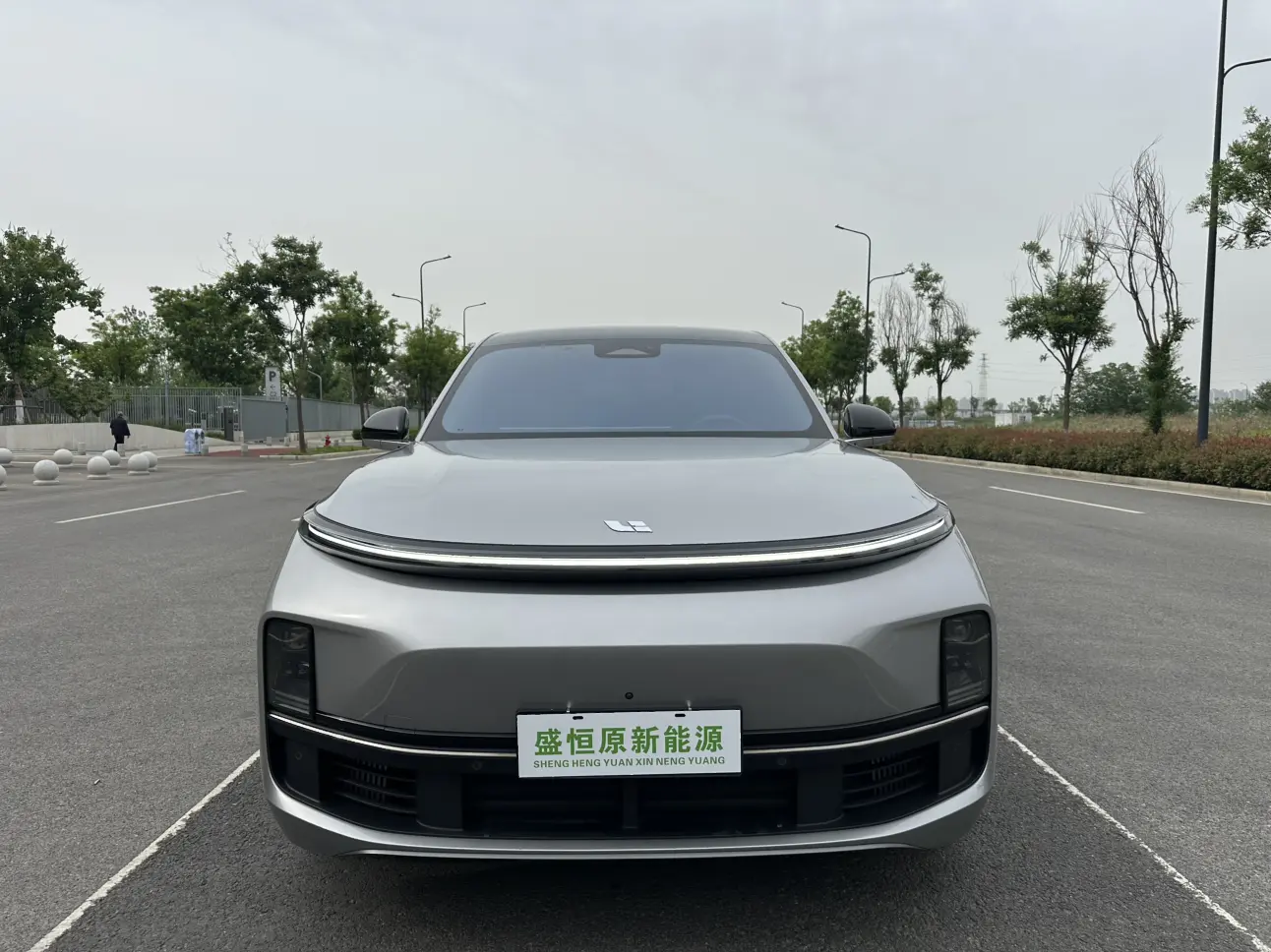 Lixiang L8