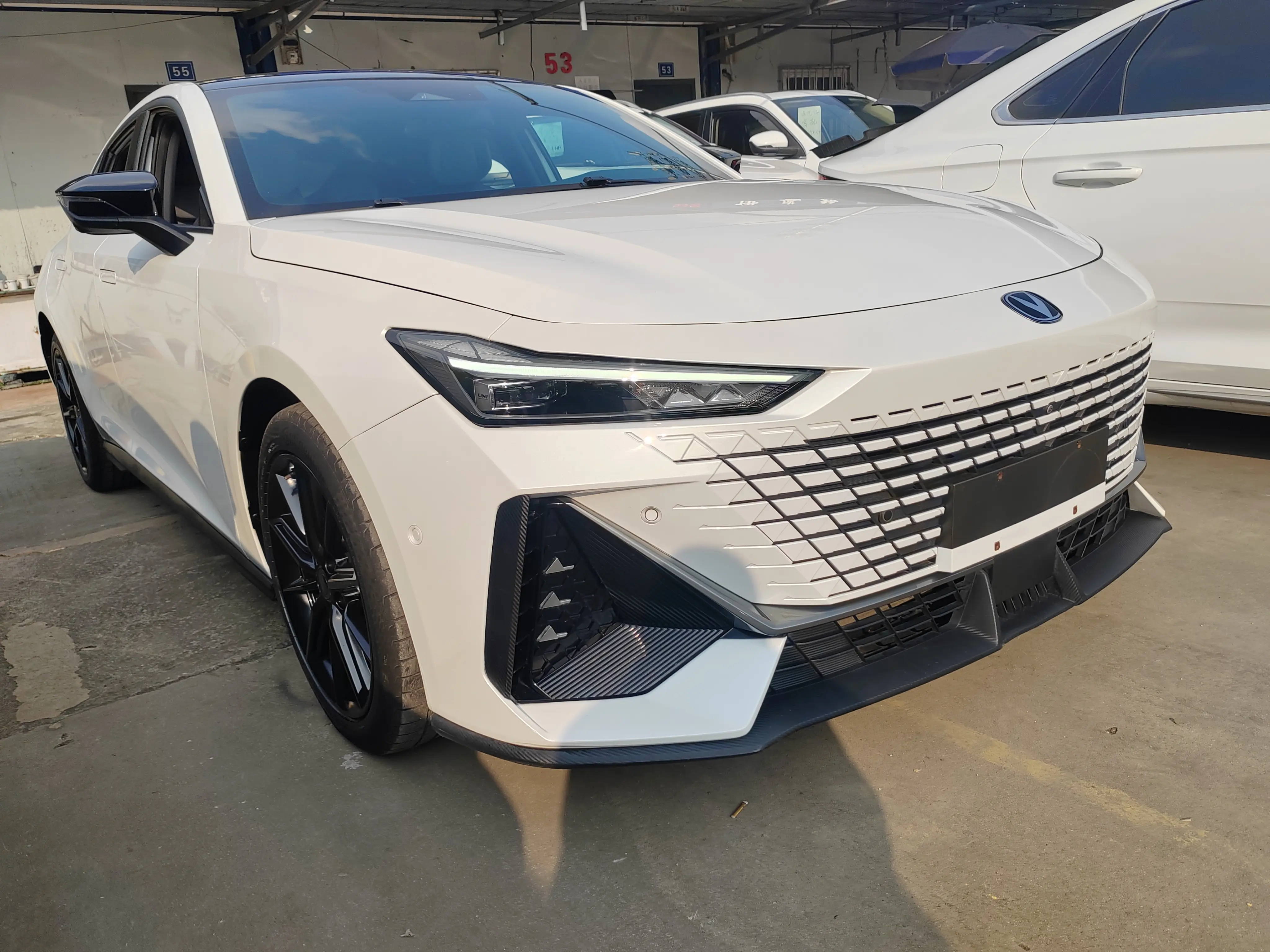 Changan UNI-V
