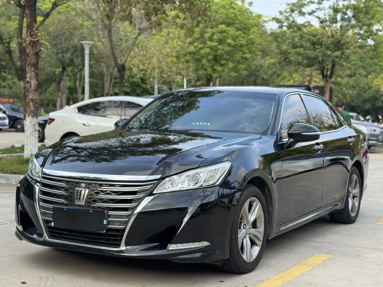 Toyota crown