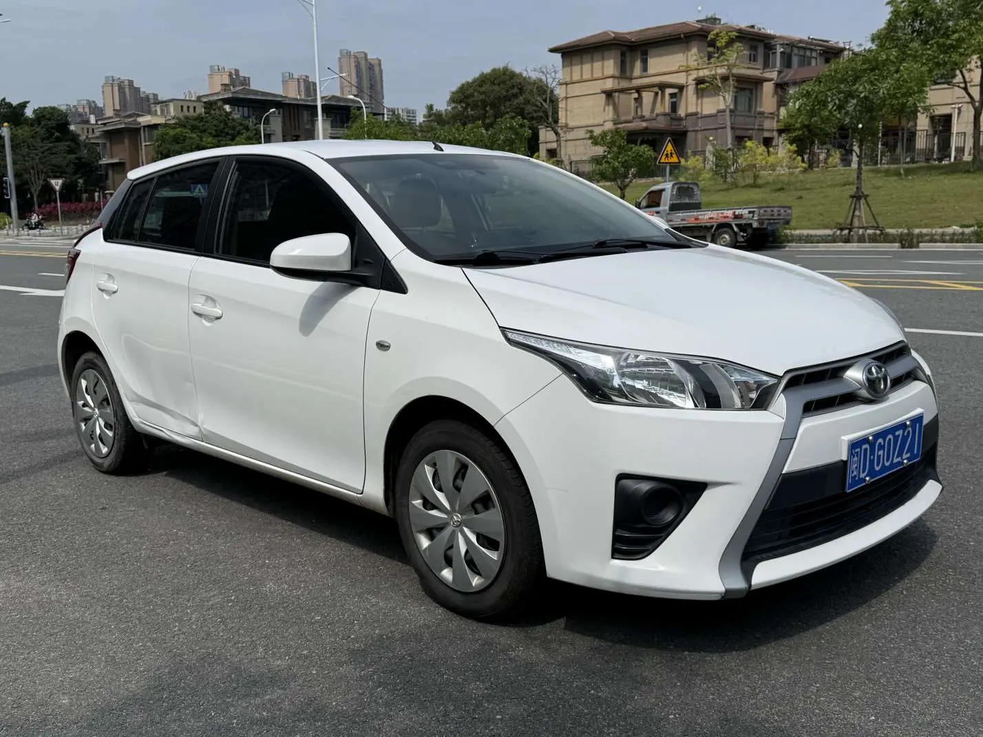 Toyota Yaris L