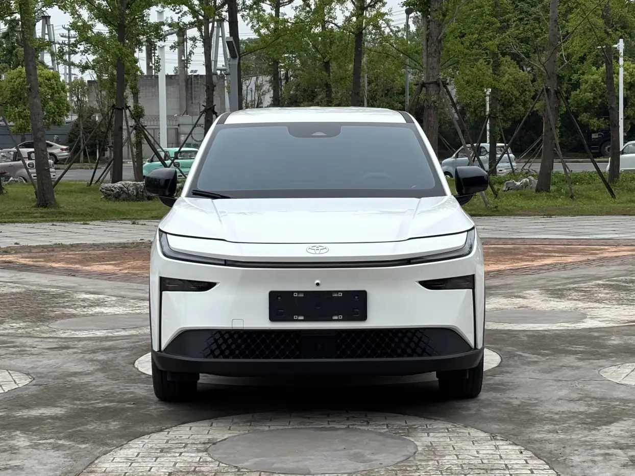 Toyota Bozhi 3X