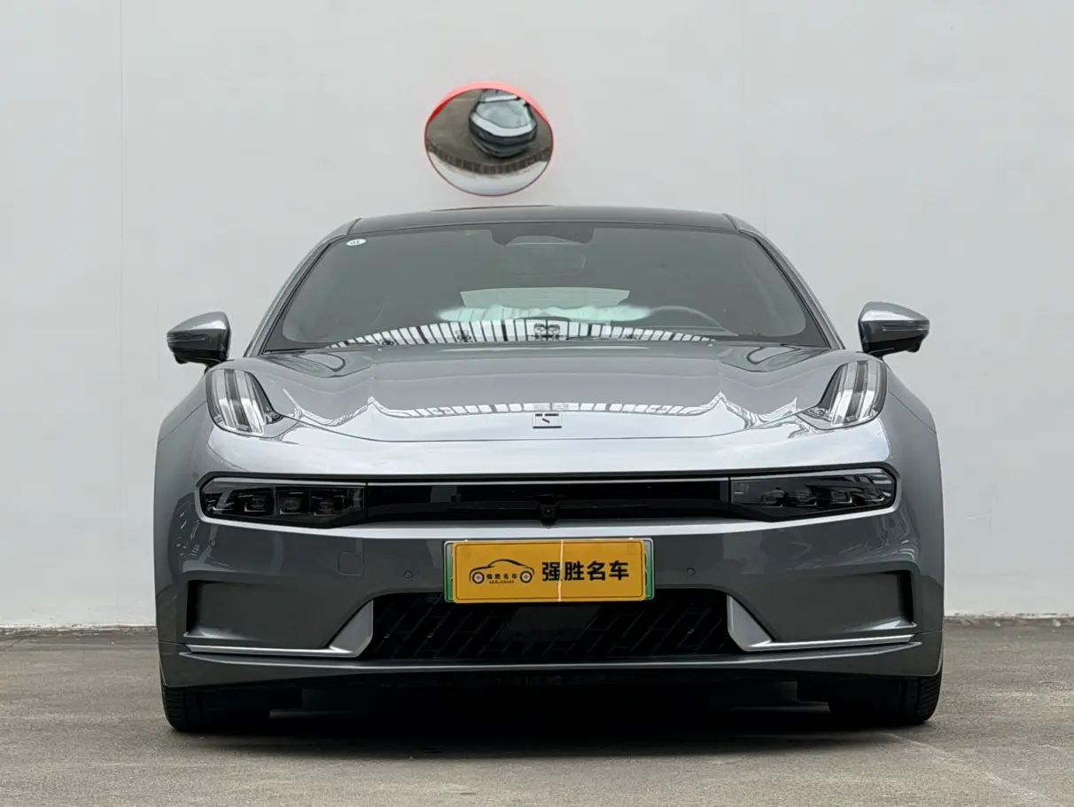 ZEEKR 001