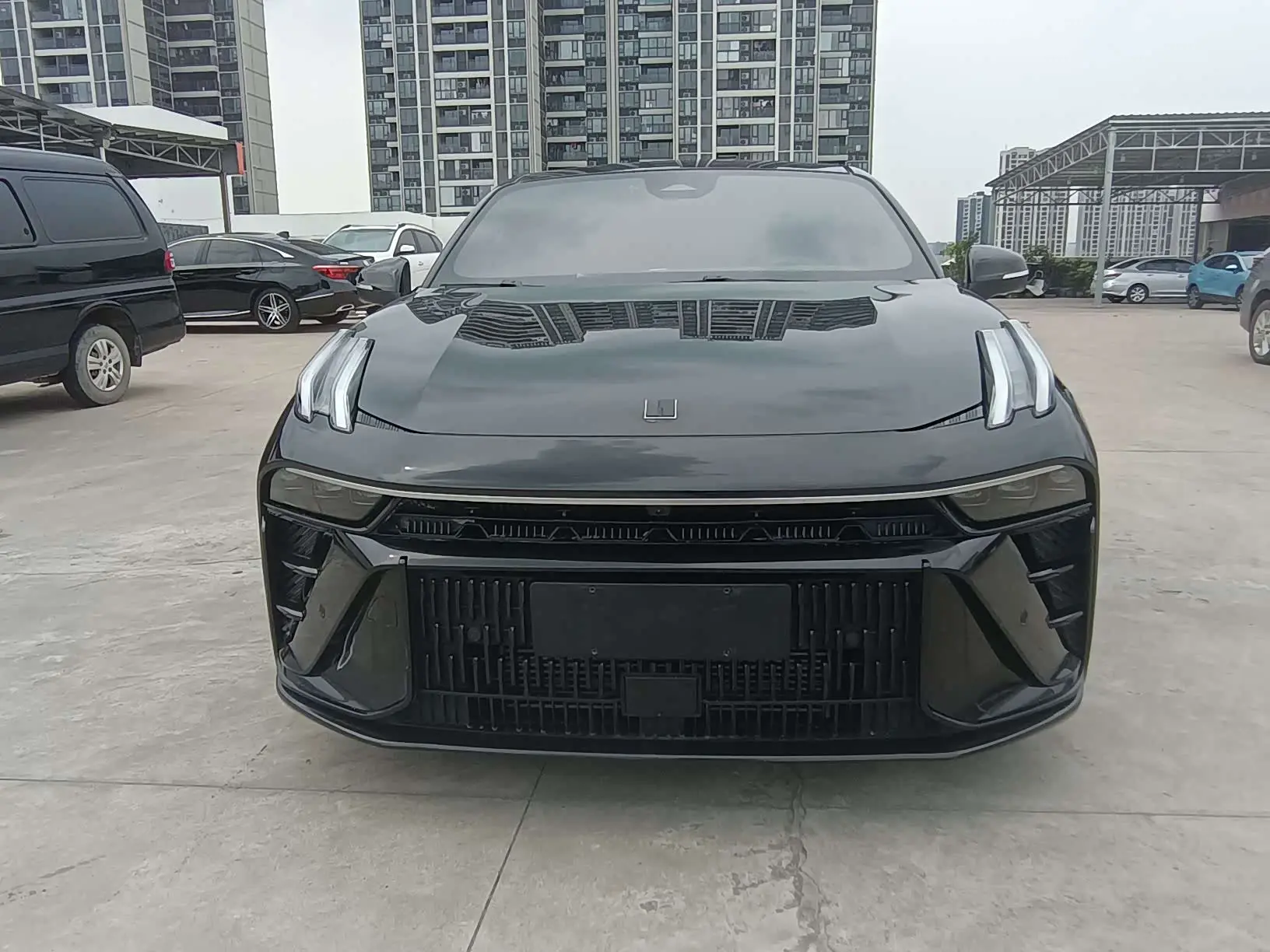 Lynk & Co 03