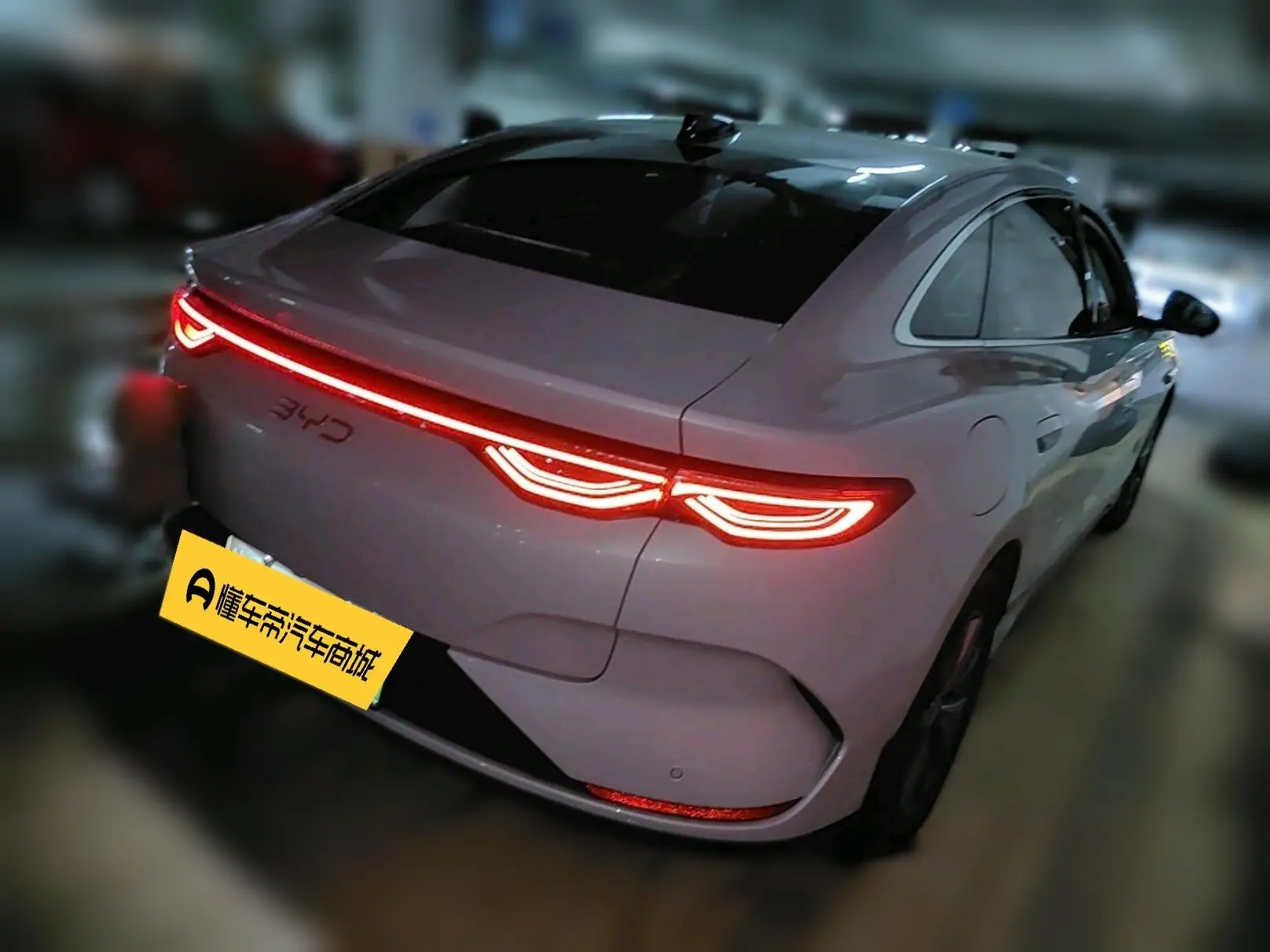 BYD Qin L EV