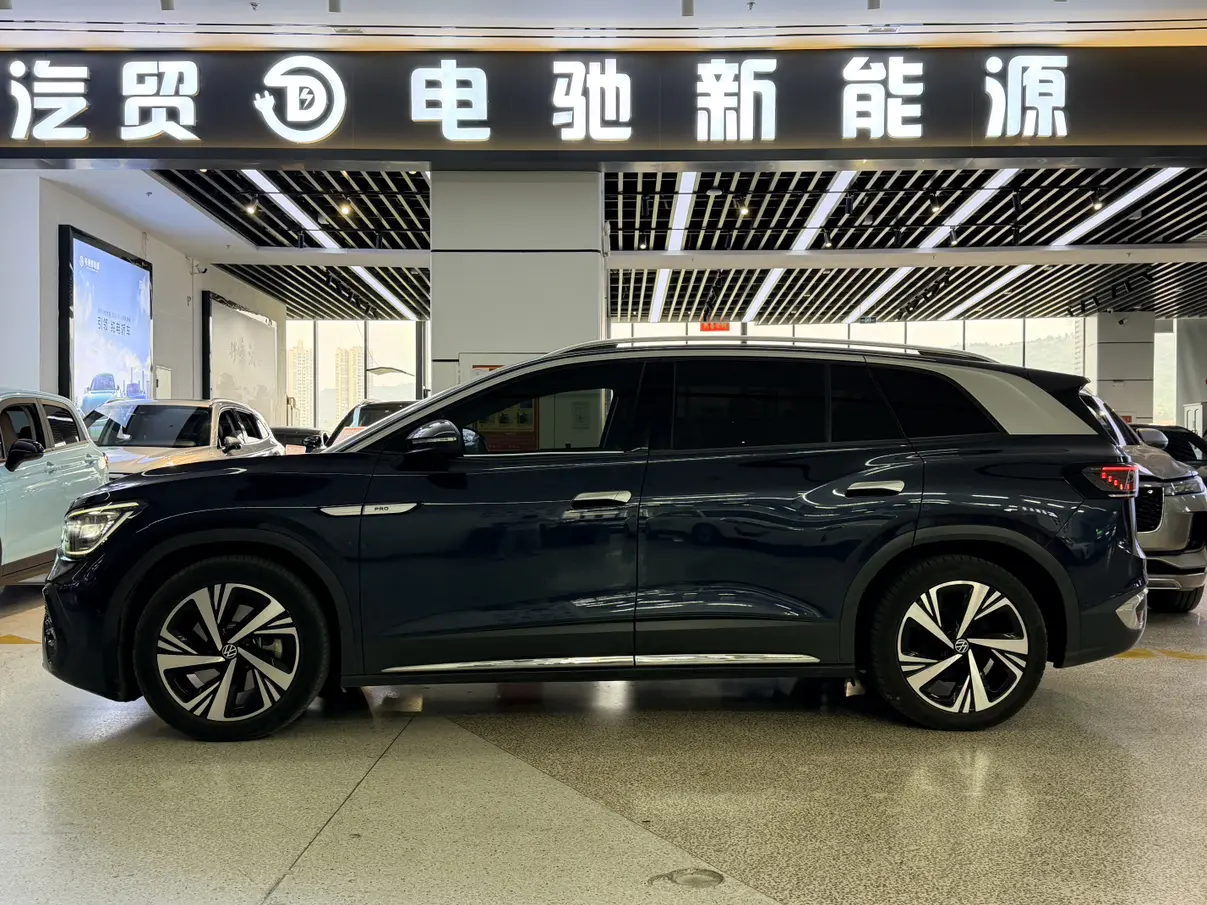 Volkswagen ID.6 CROZZ