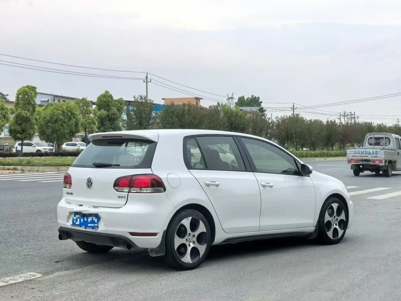 Volkswagen Golf GTI