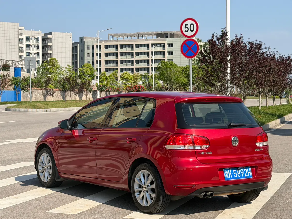 Volkswagen golf