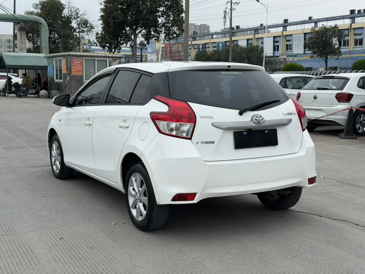 Toyota Yaris L