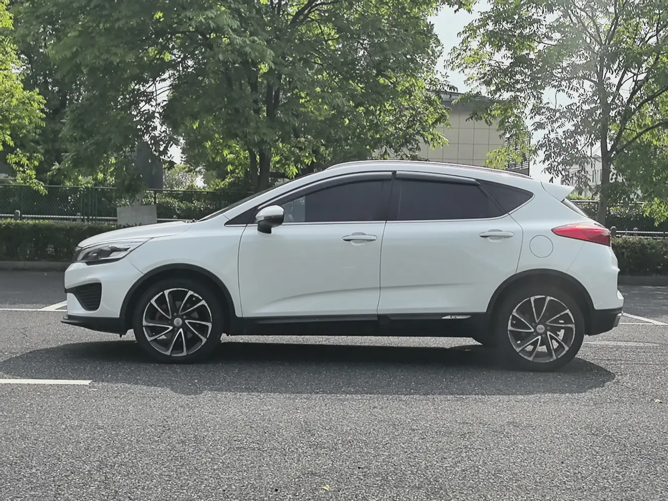 Geely Emgrand GS