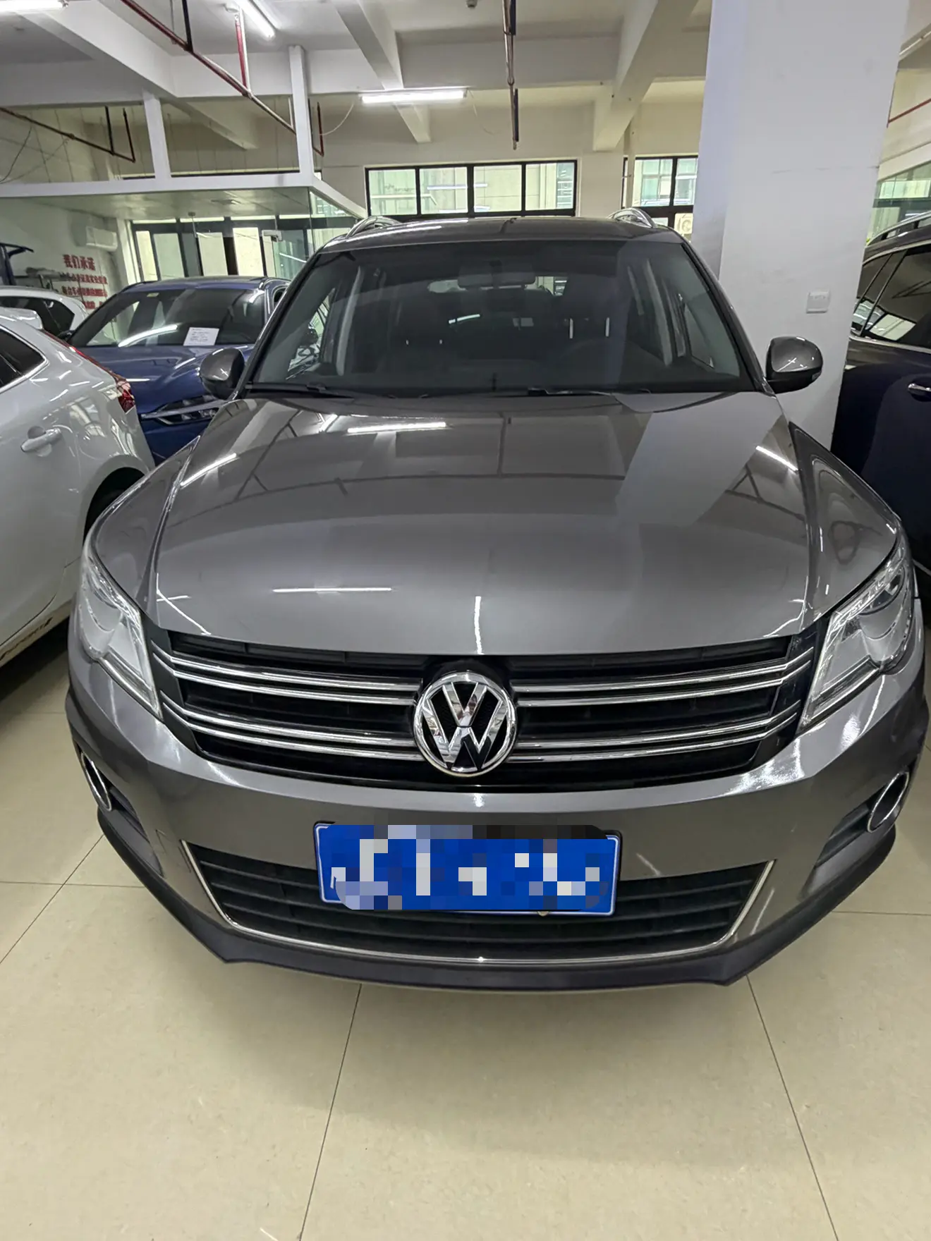 Volkswagen Tiguan (Tharu)
