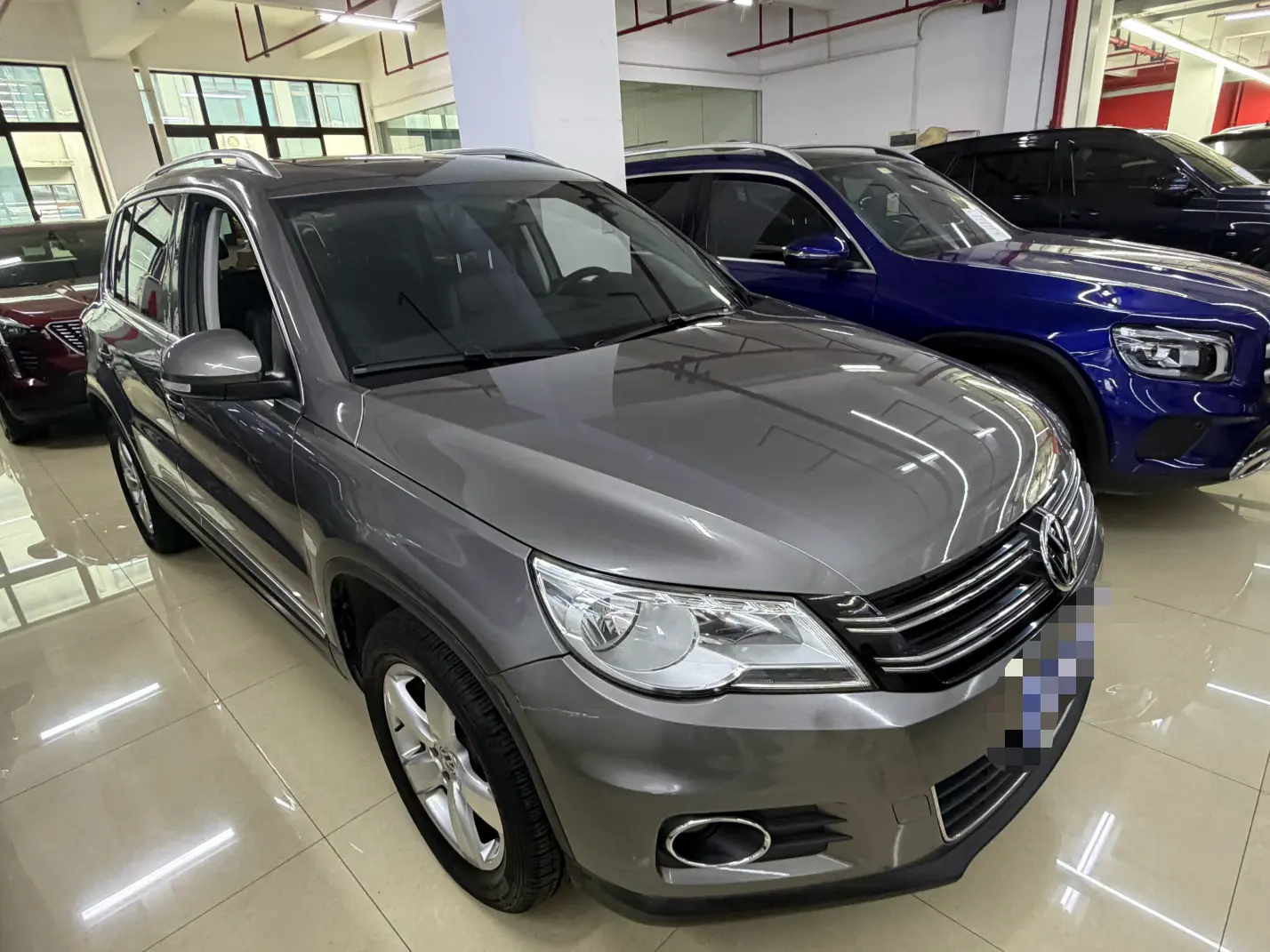 Volkswagen Tiguan (Tharu)