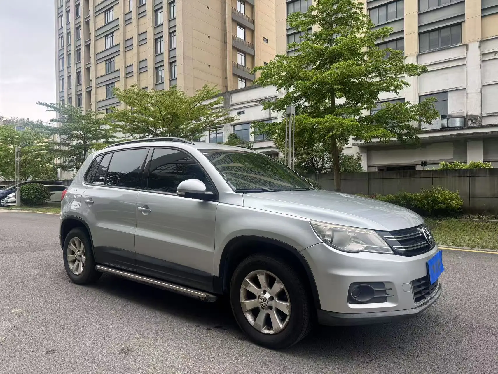 Volkswagen Tiguan (Tharu)