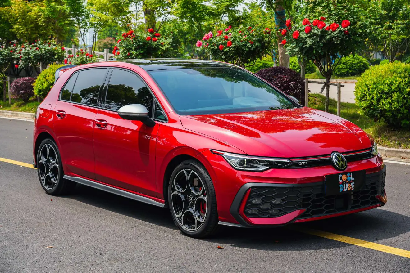 Volkswagen Golf GTI