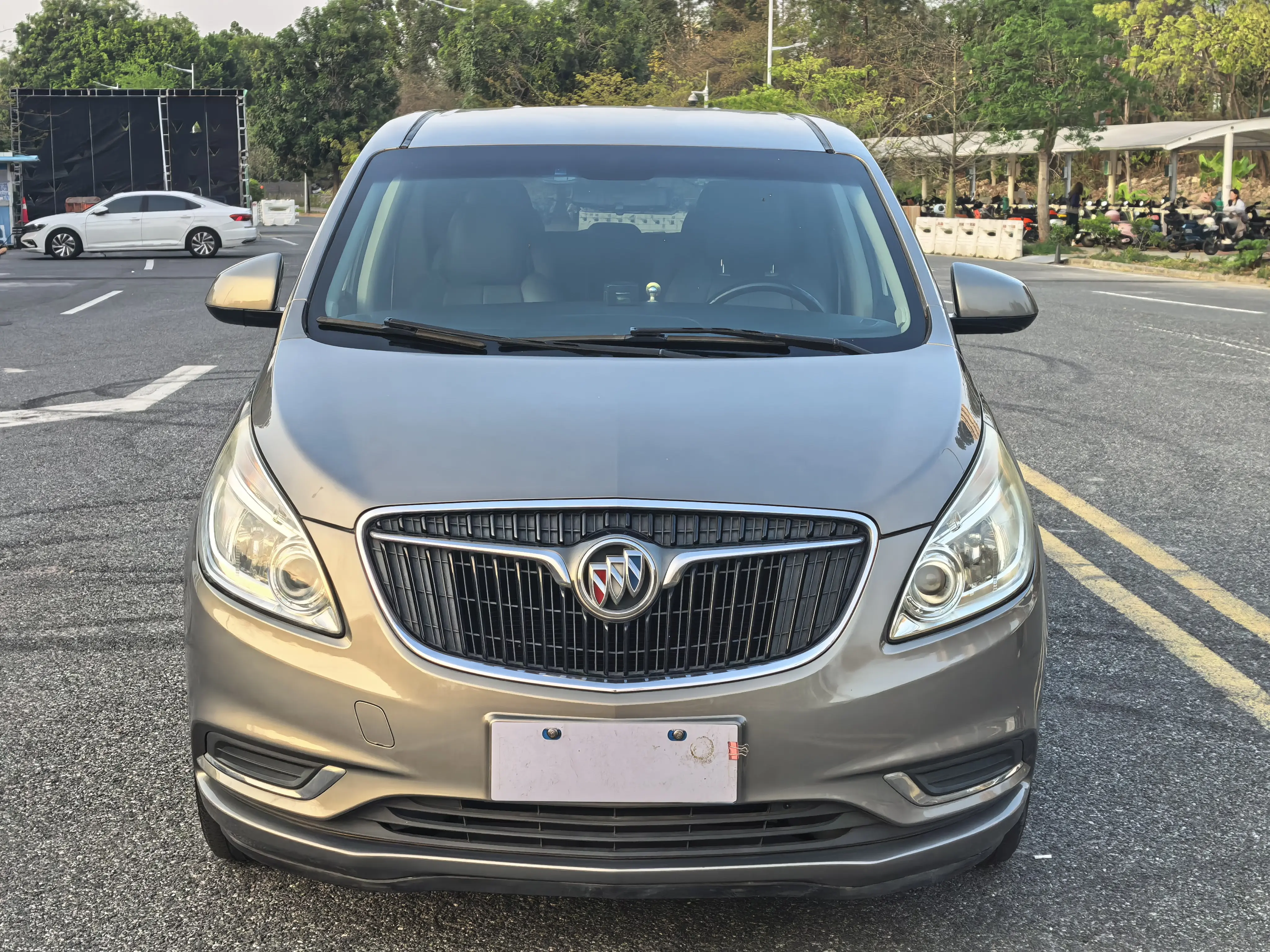 Buick GL8