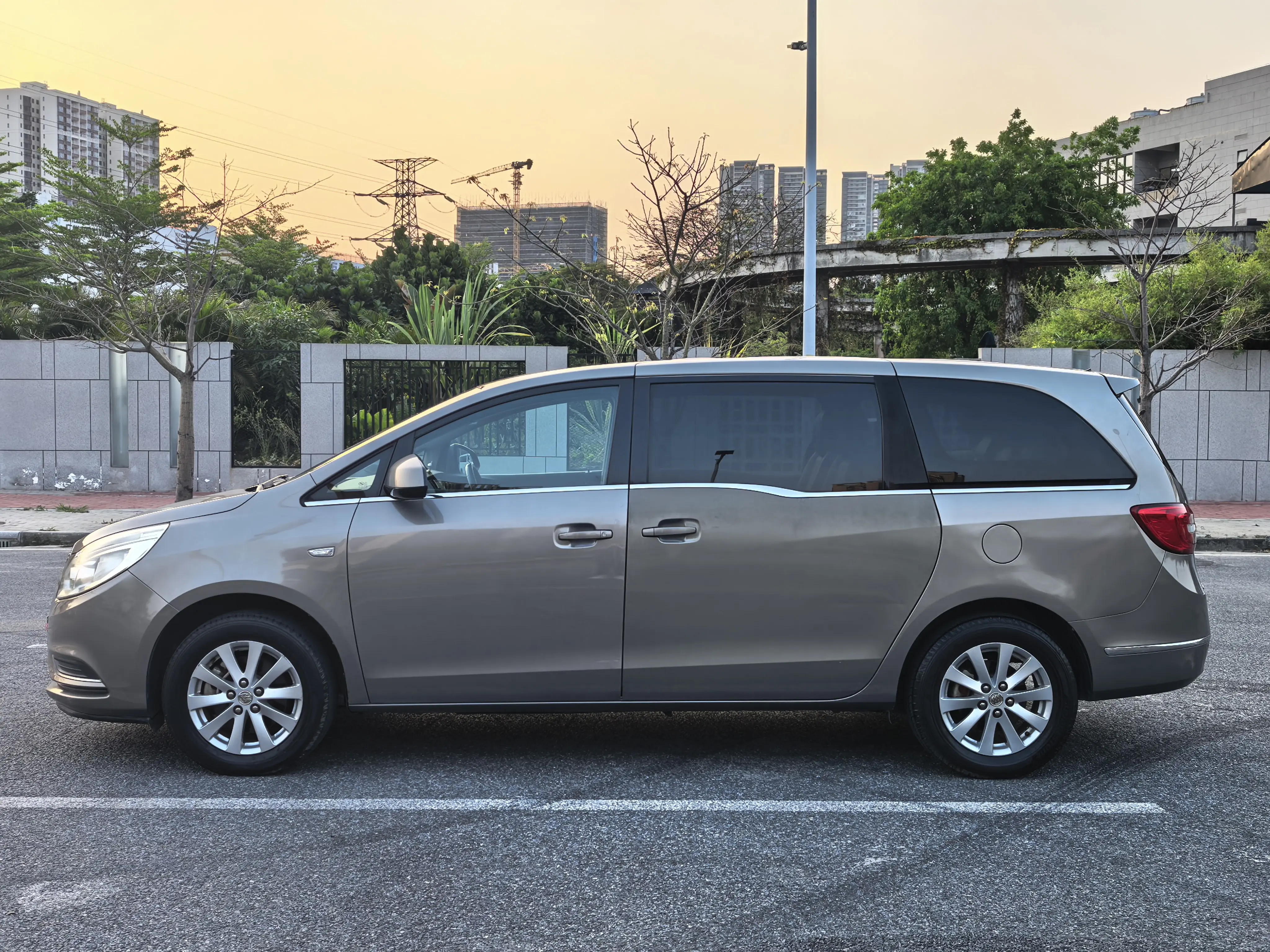 Buick GL8