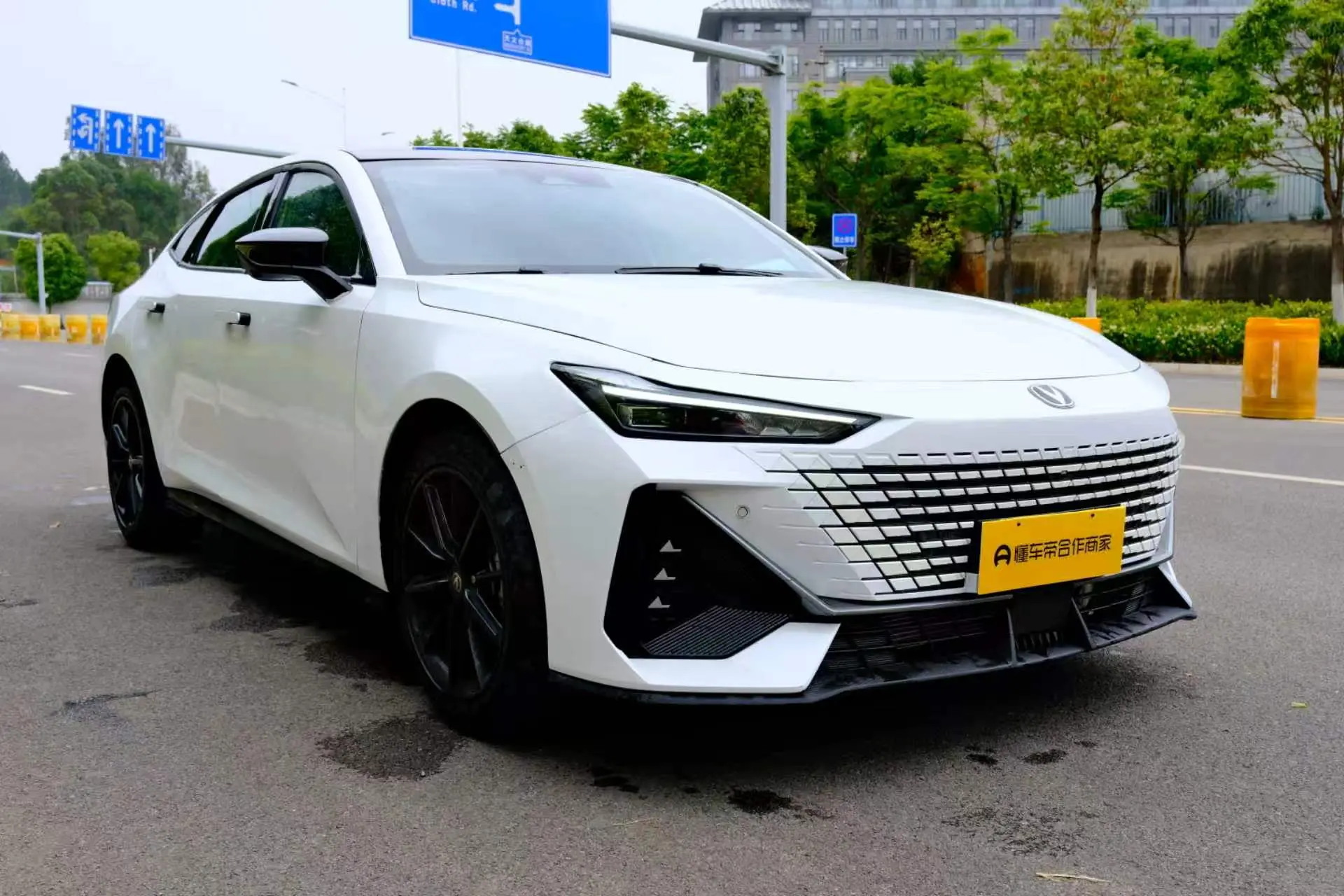 Changan UNI-V