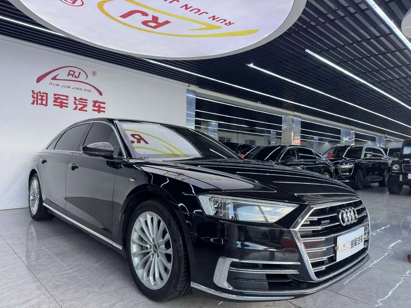 Audi A8