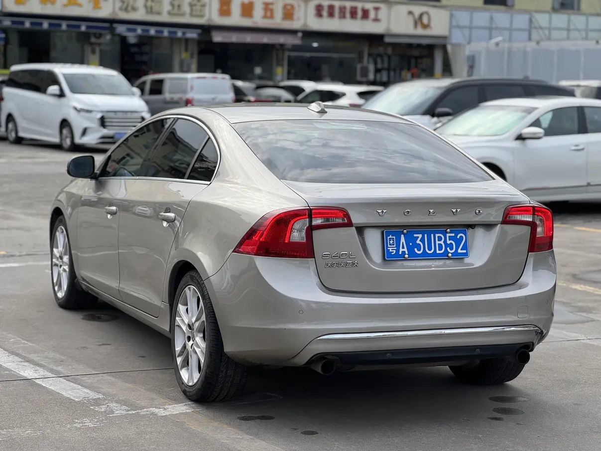 Volvo S60