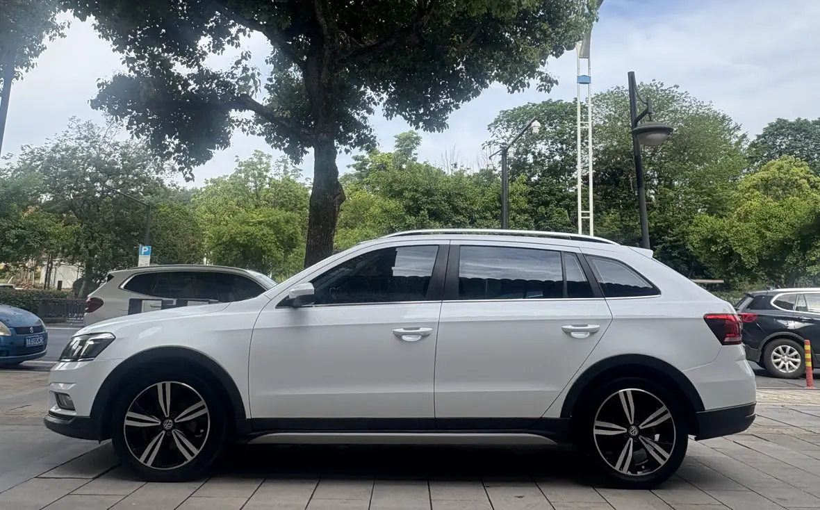 Volkswagen Lavida Wagon