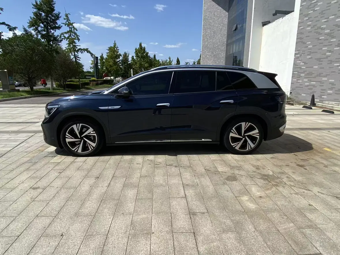 Volkswagen ID.6 CROZZ