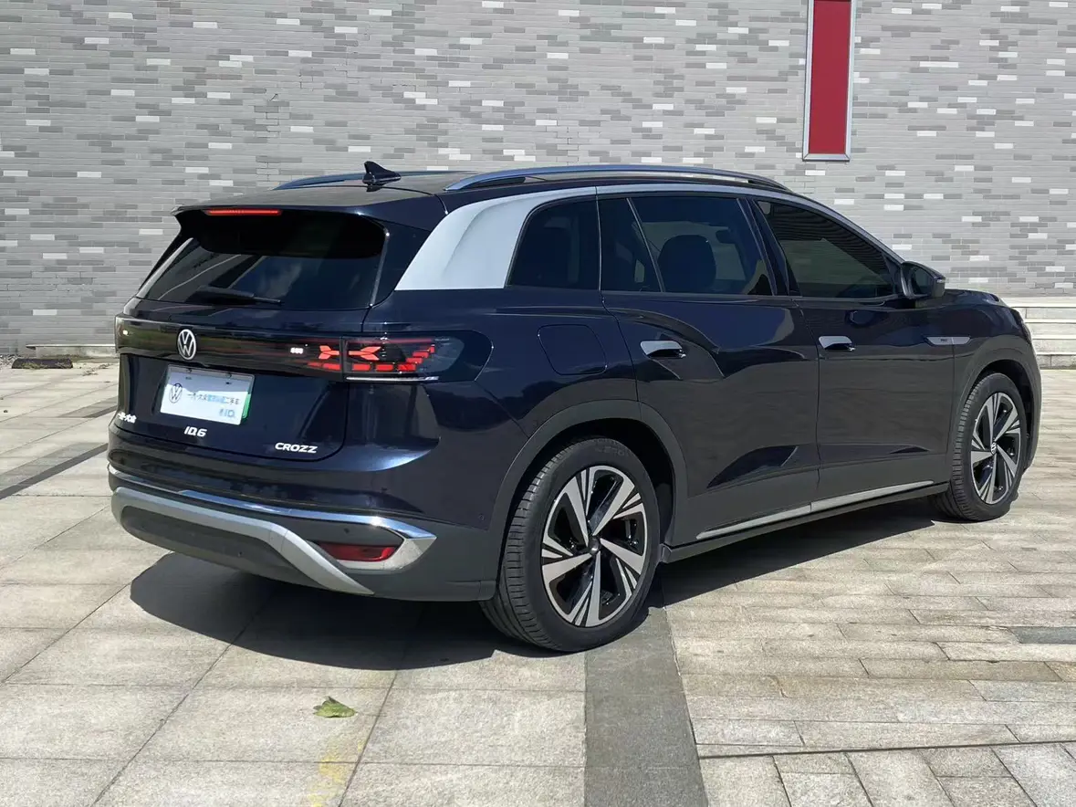Volkswagen ID.6 CROZZ