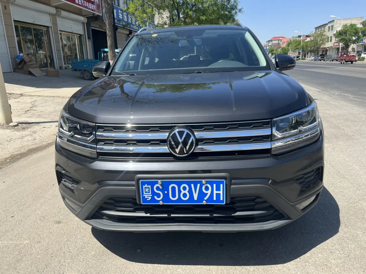 Volkswagen Tharu