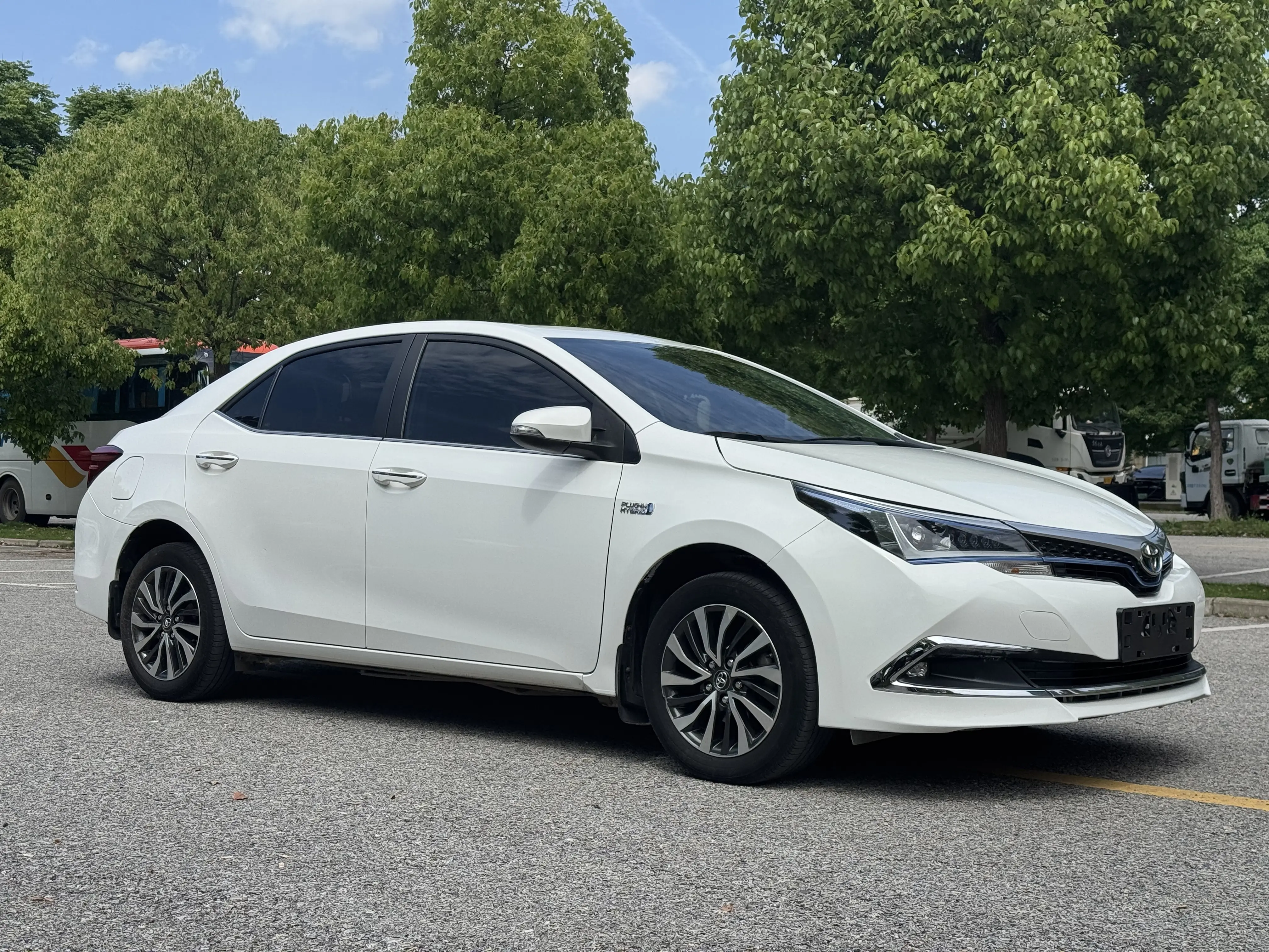 Toyota Corolla Dual Engine E+