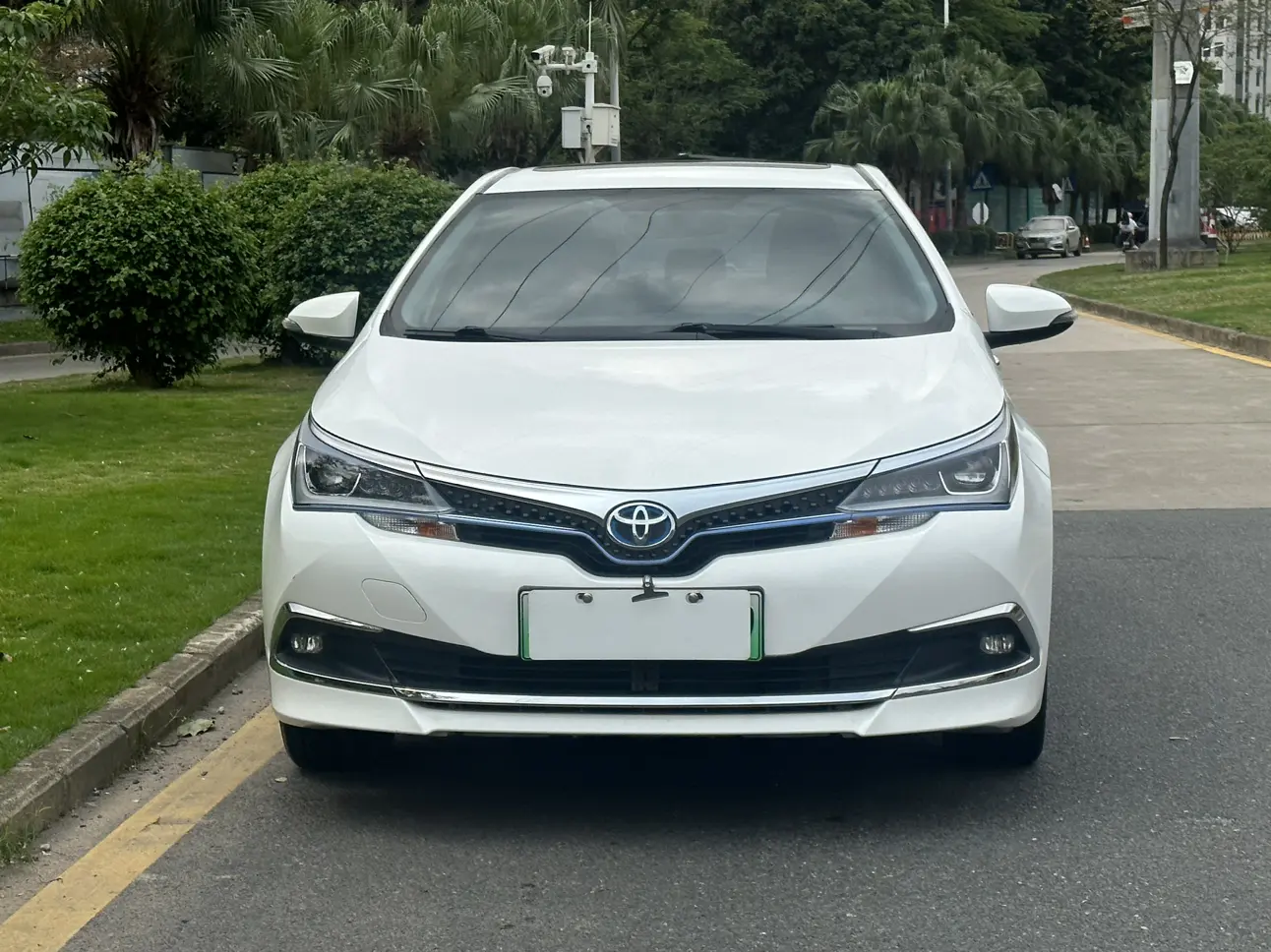 Toyota Corolla Dual Engine E+
