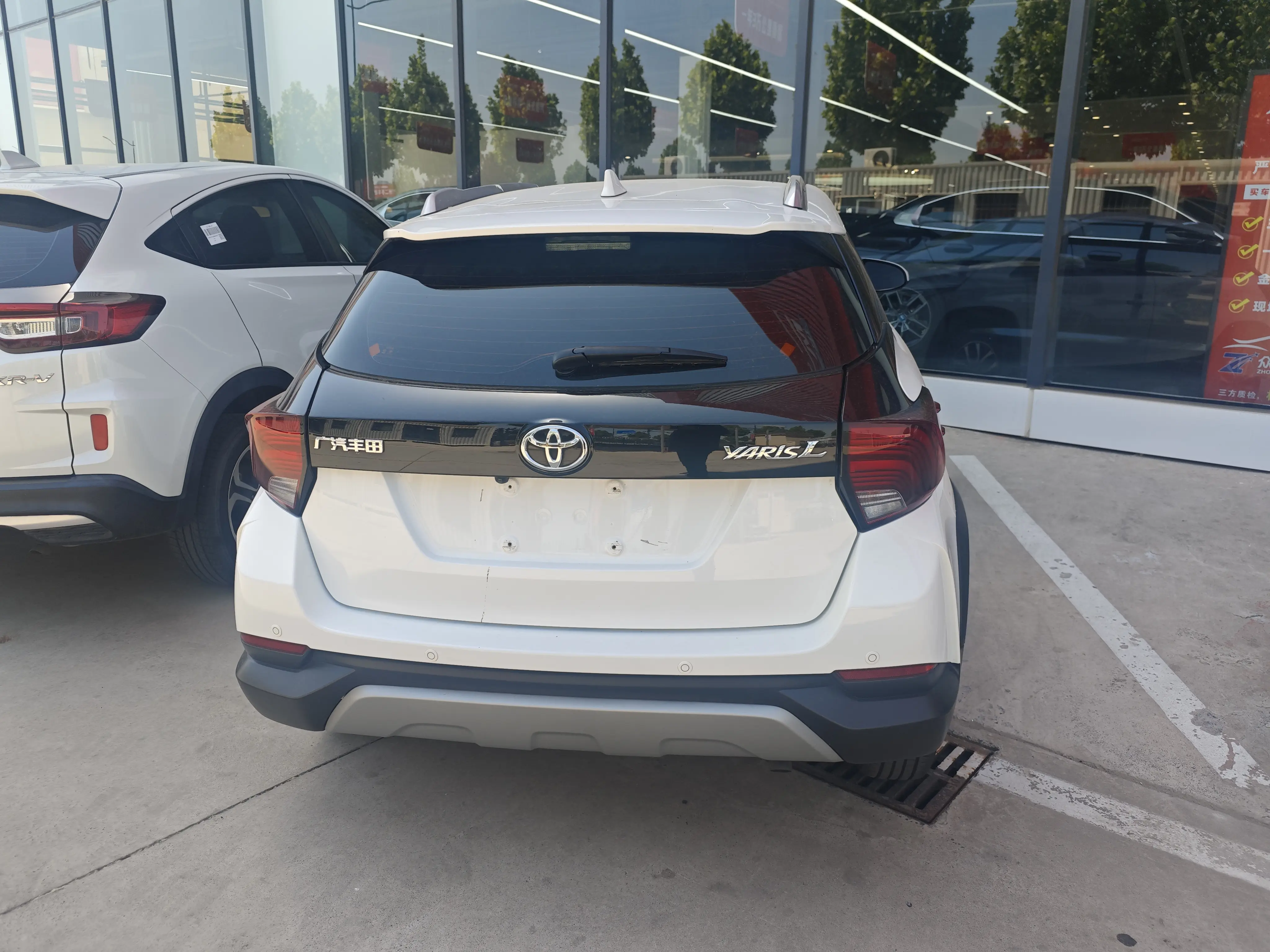 Toyota Yaris L
