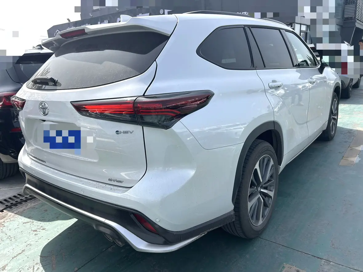 Toyota Crown Kluger