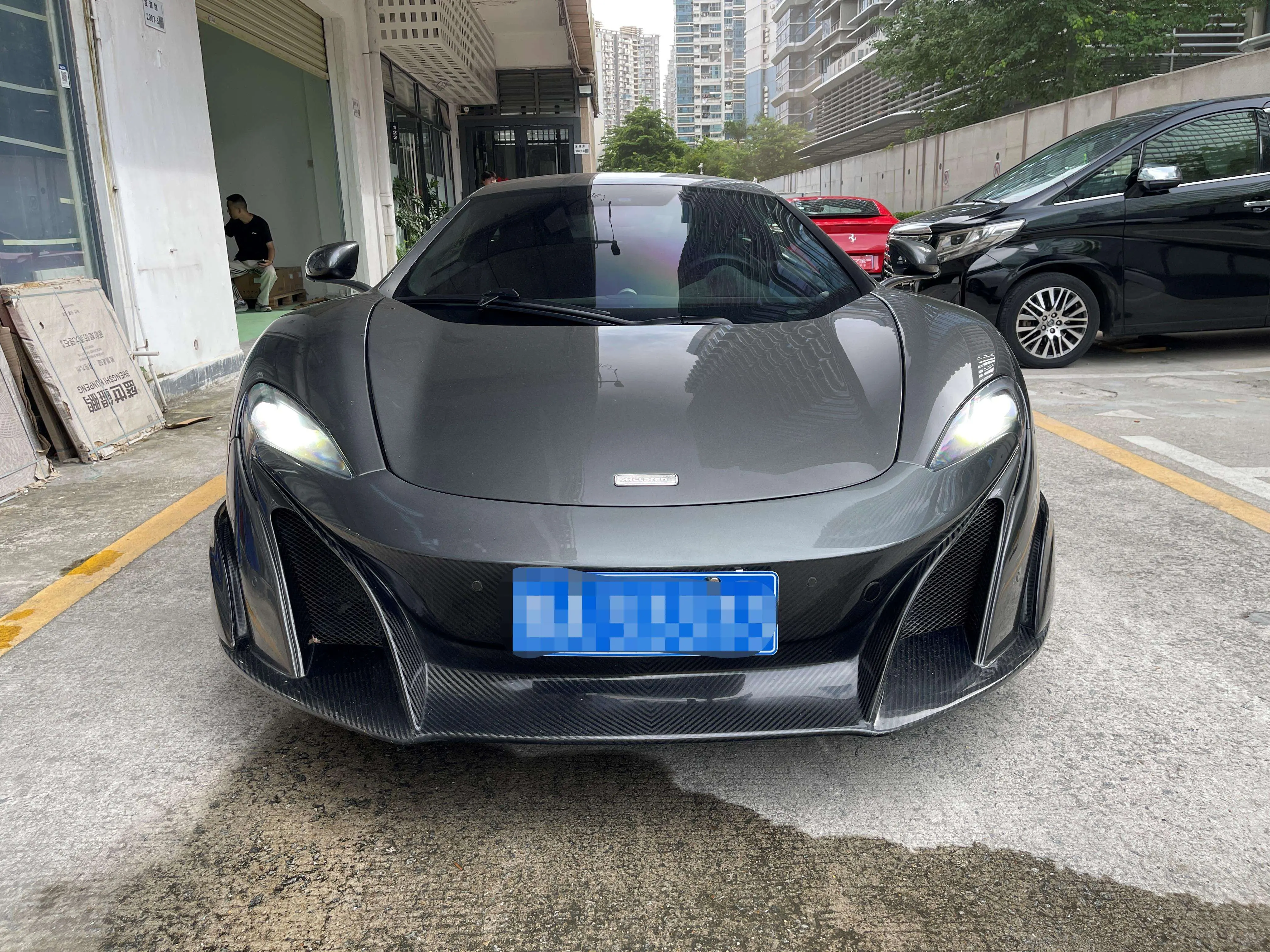 McLaren 650S