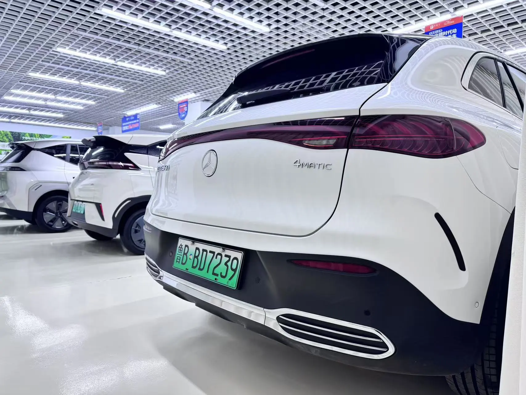 Mercedes-Benz EQE SUV