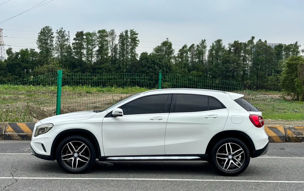 Mercedes-Benz GLA