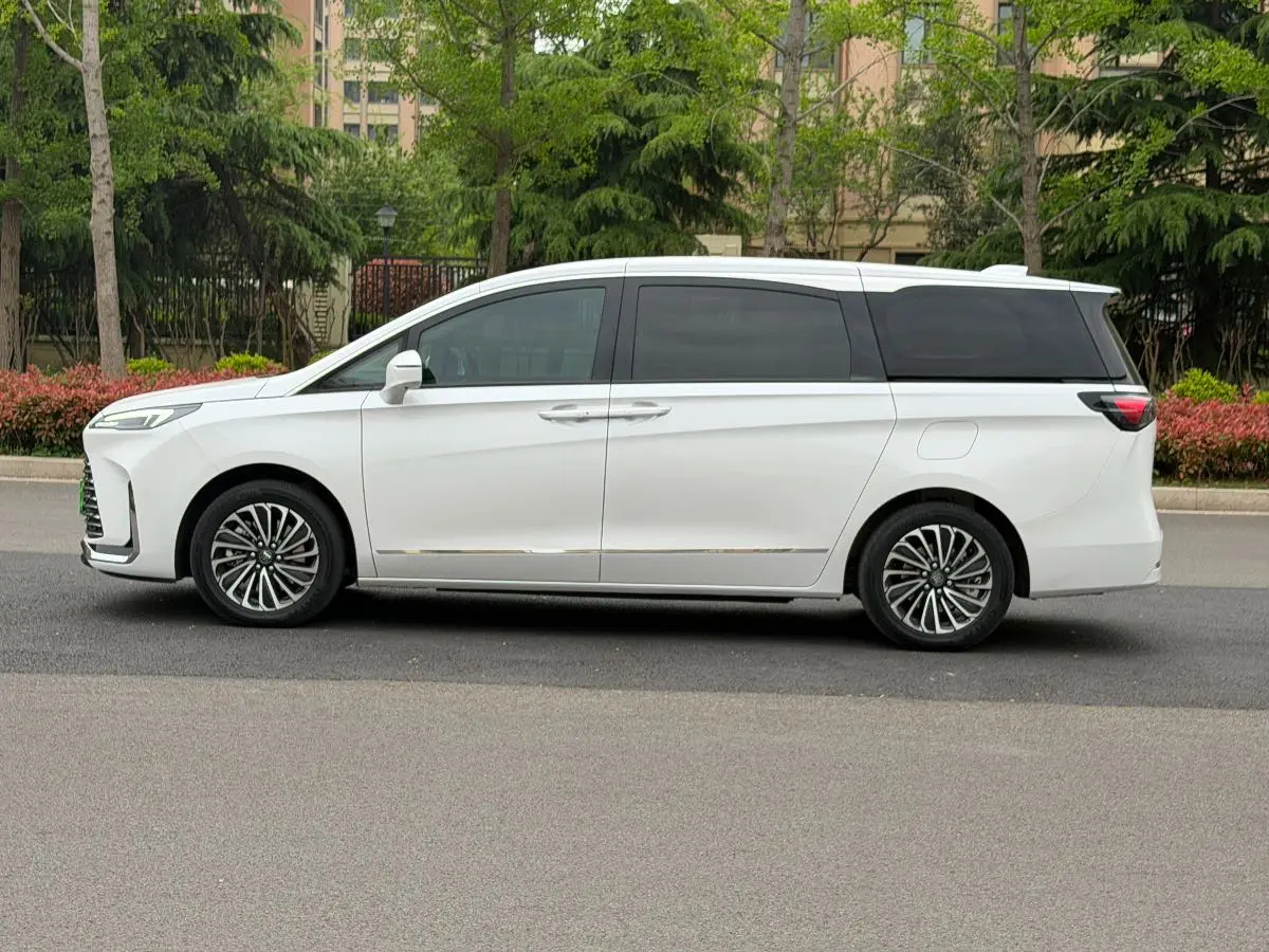 Buick GL8 PHEV
