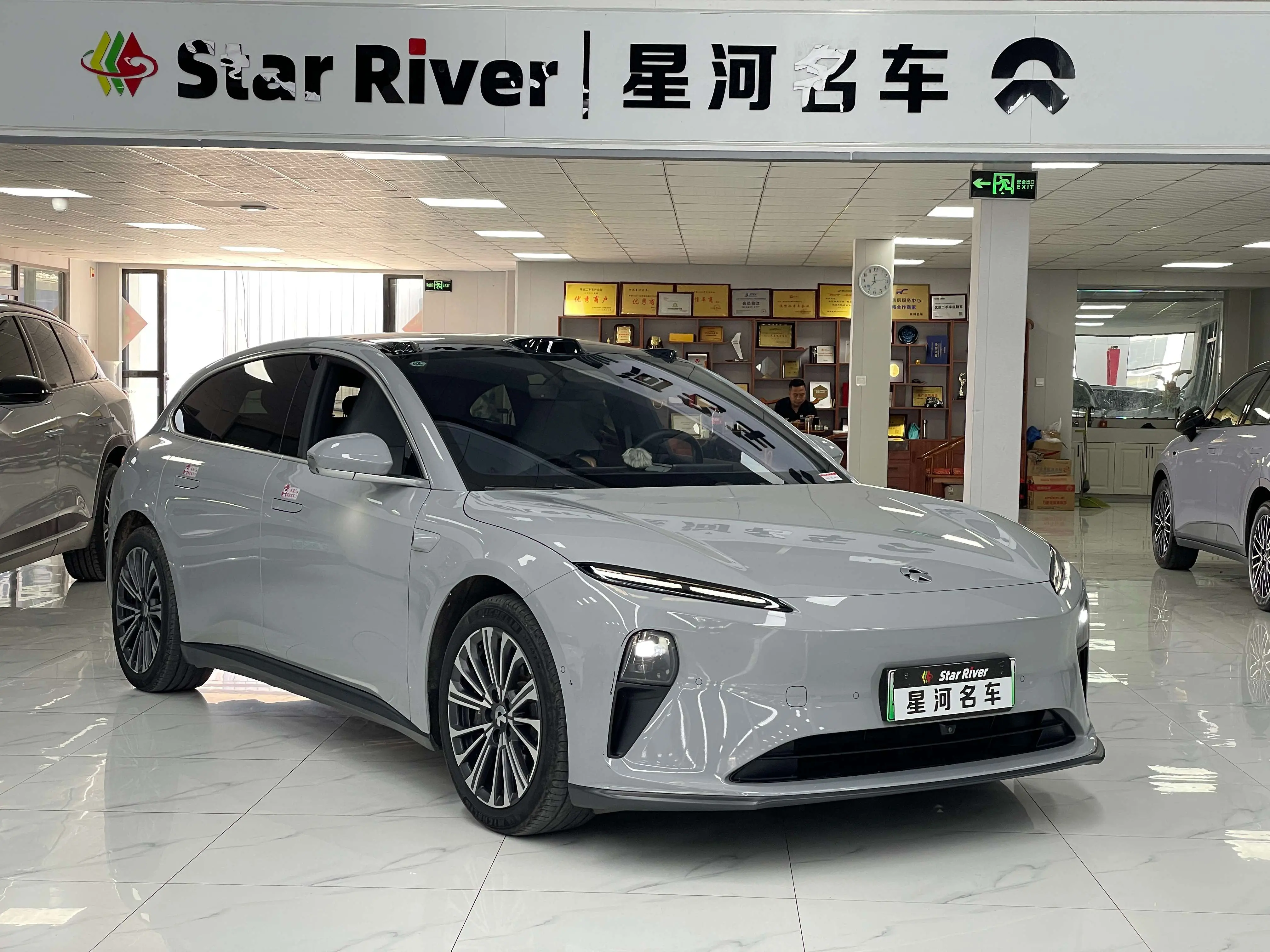 NIO ET5T