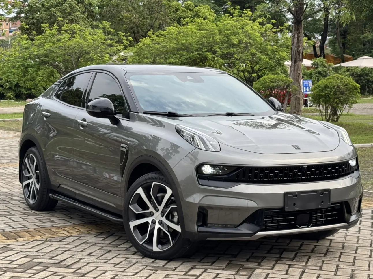 Lynk & Co 05