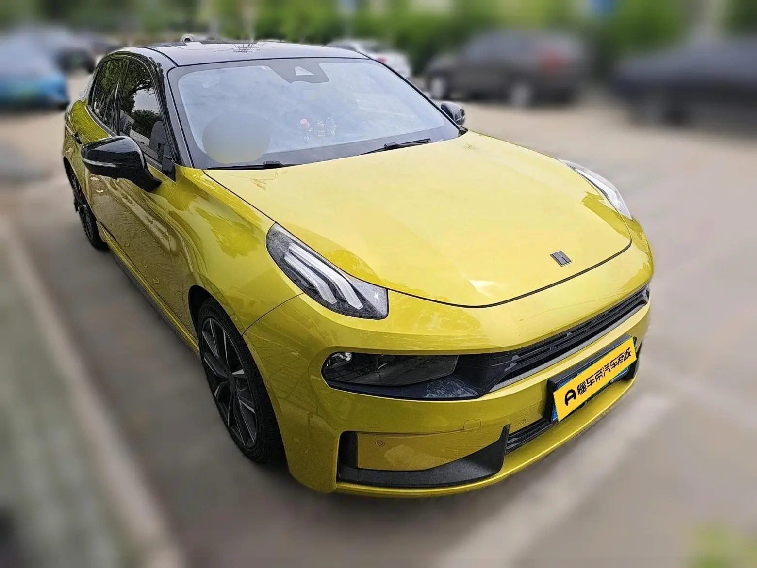 Lynk & Co 03