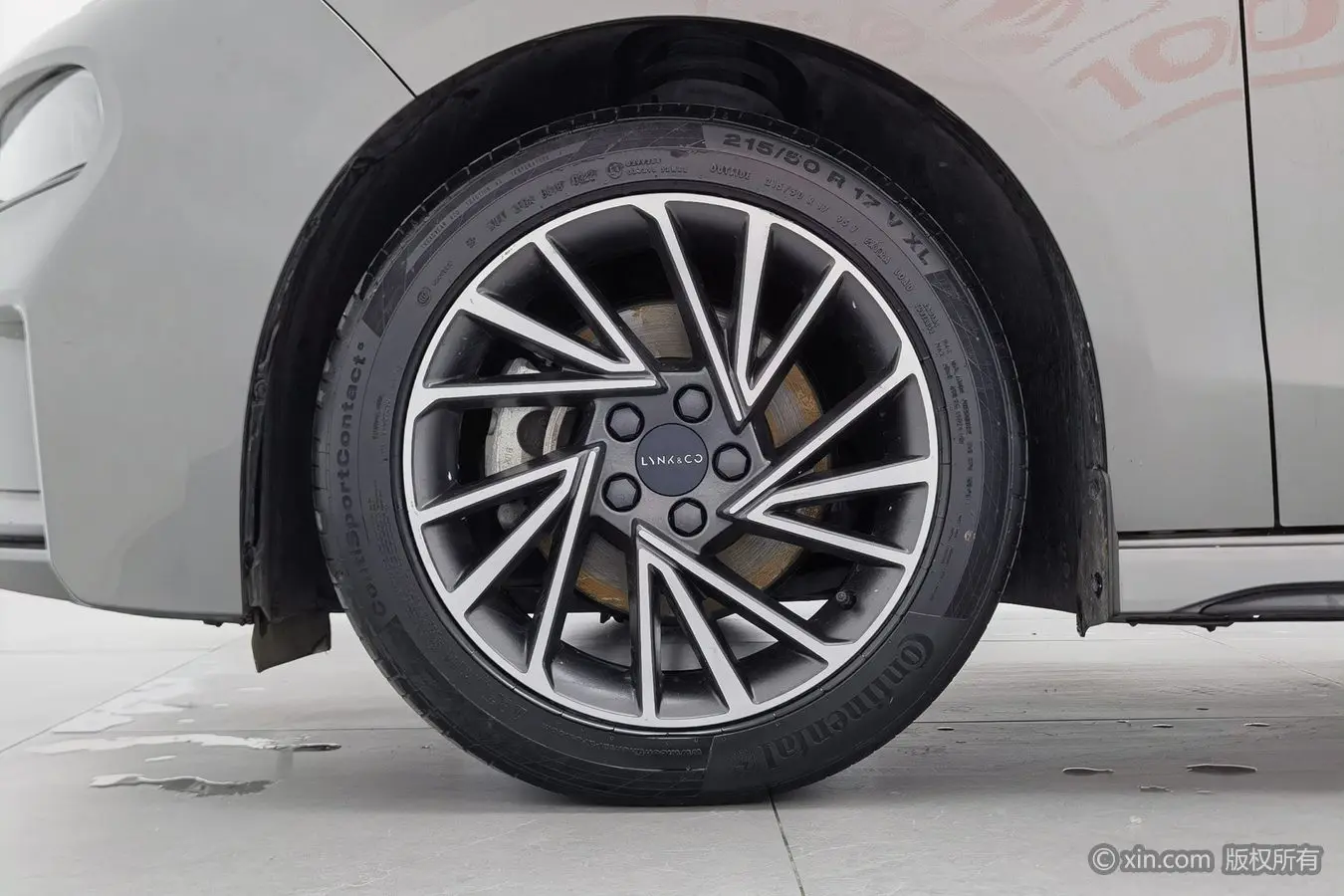 Lynk & Co 03